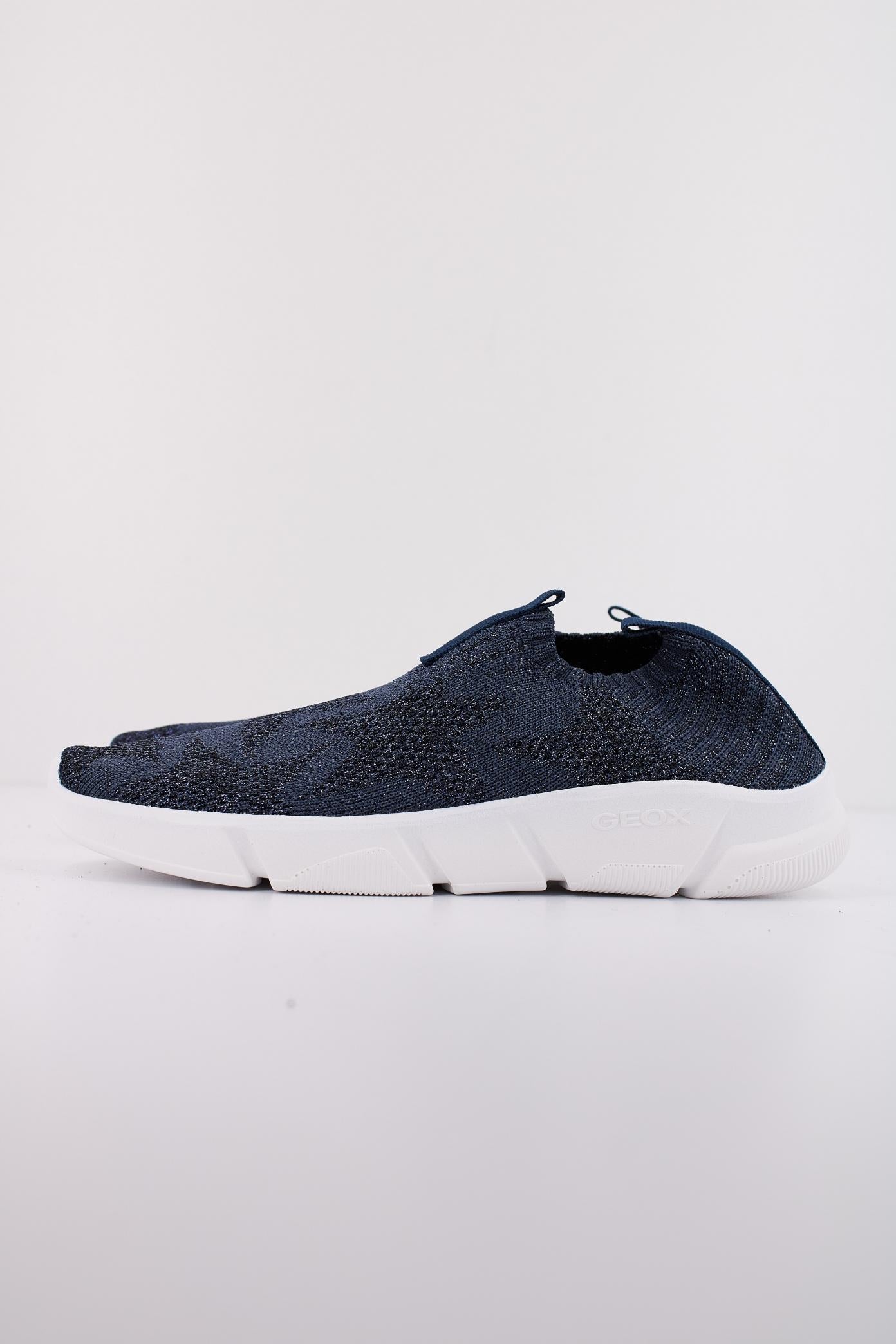 GEOX J ARIL GIRL en color AZUL (1)
