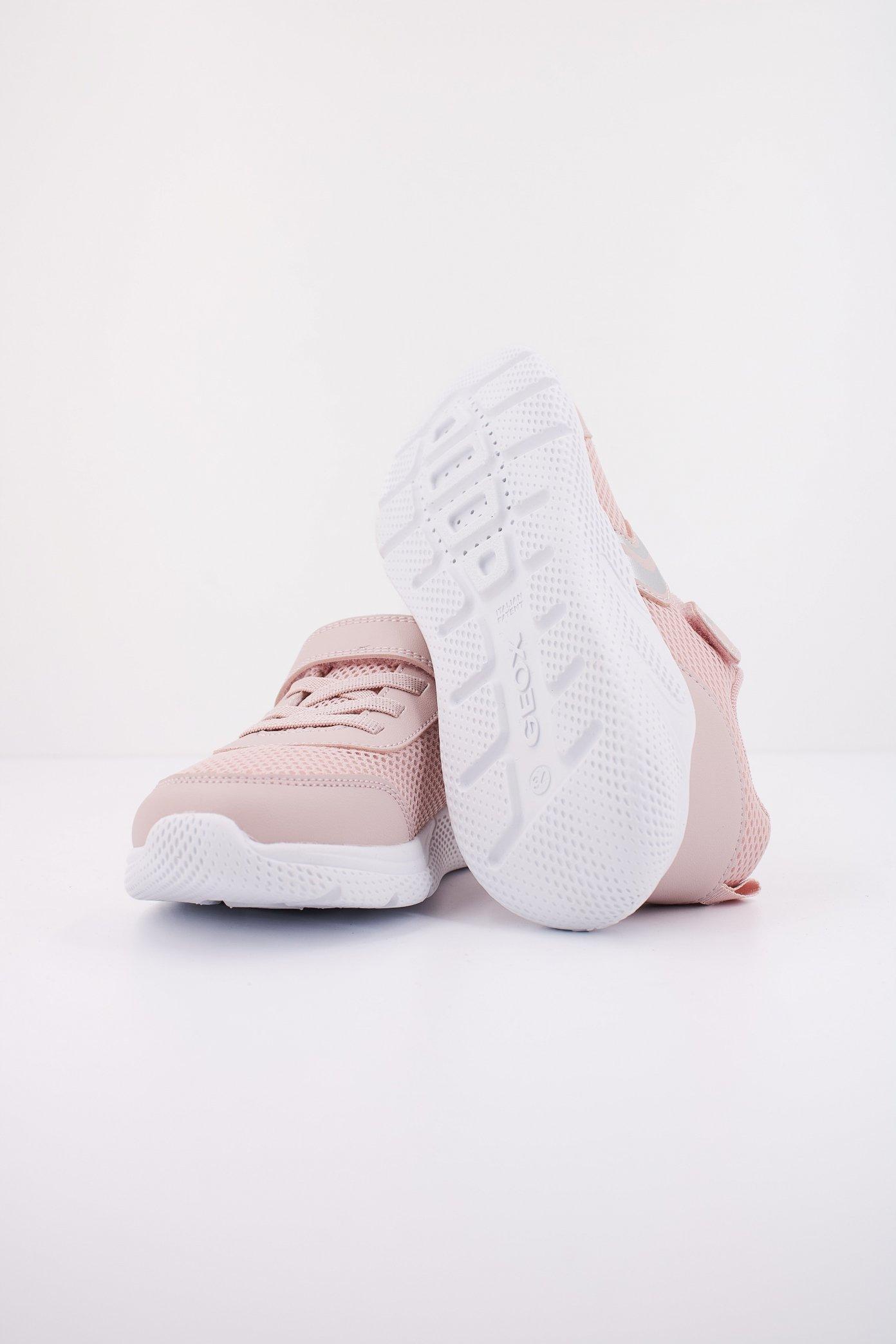 GEOX J SPRINTYE GIRL en color ROSA (5)