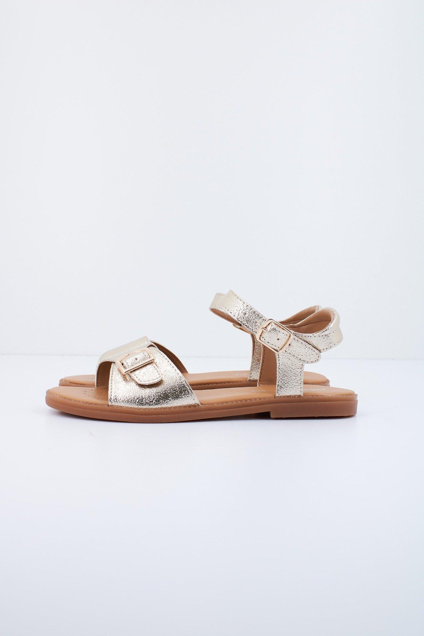 GEOX J S KARLY G en color ORO (1)