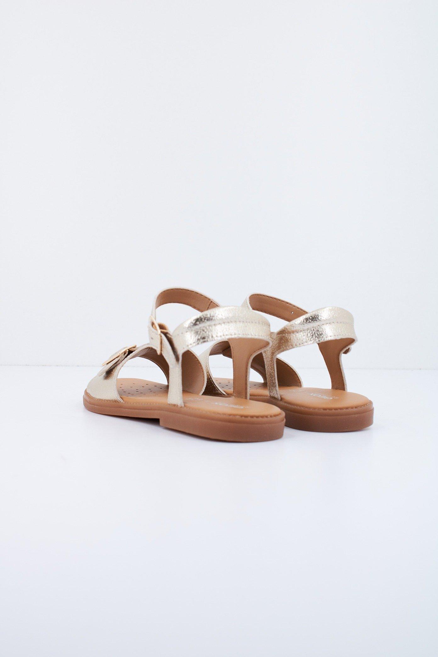 GEOX J S KARLY G en color ORO (3)