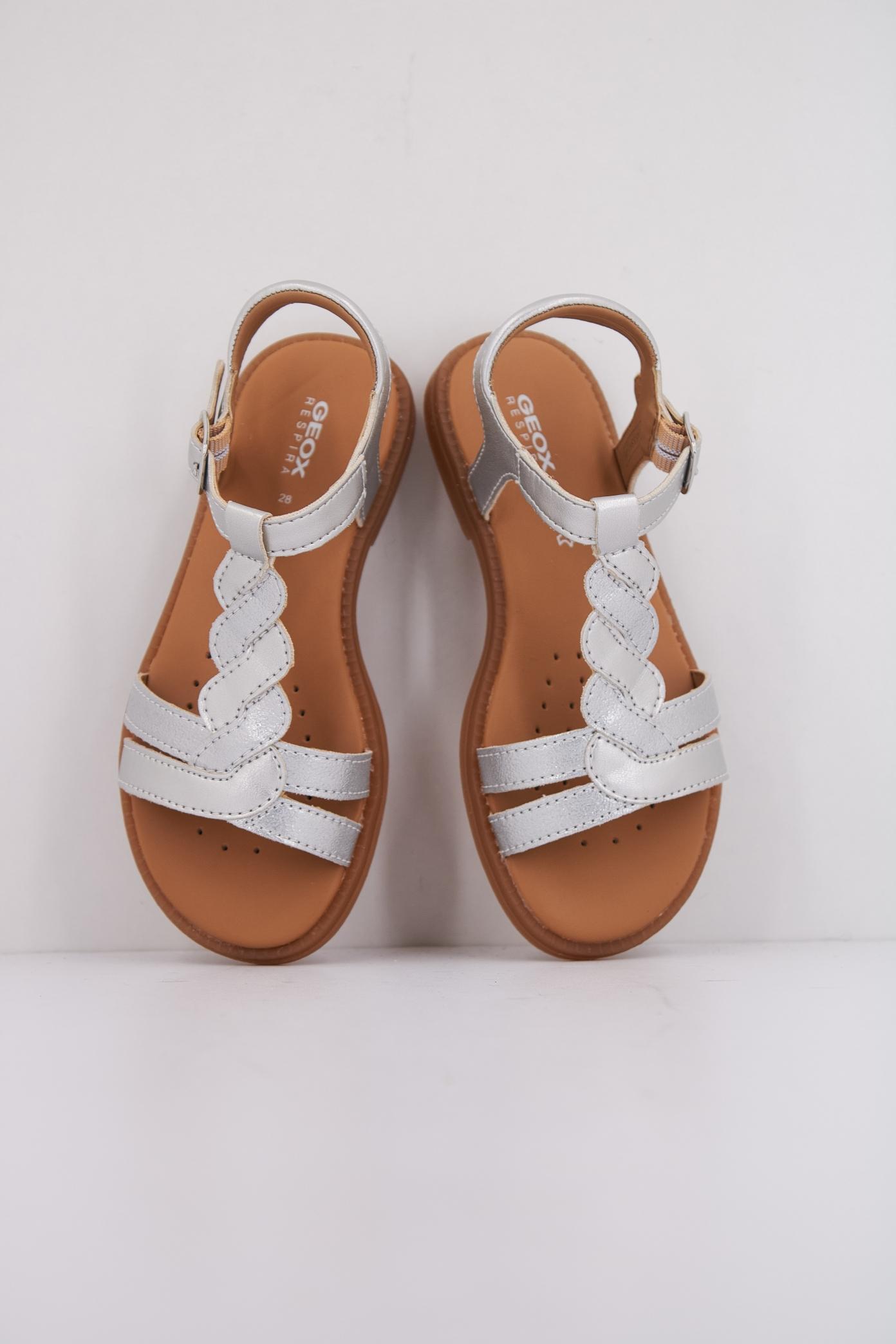 GEOX J SANDAL KARLY GIRL en color PLATA (3)
