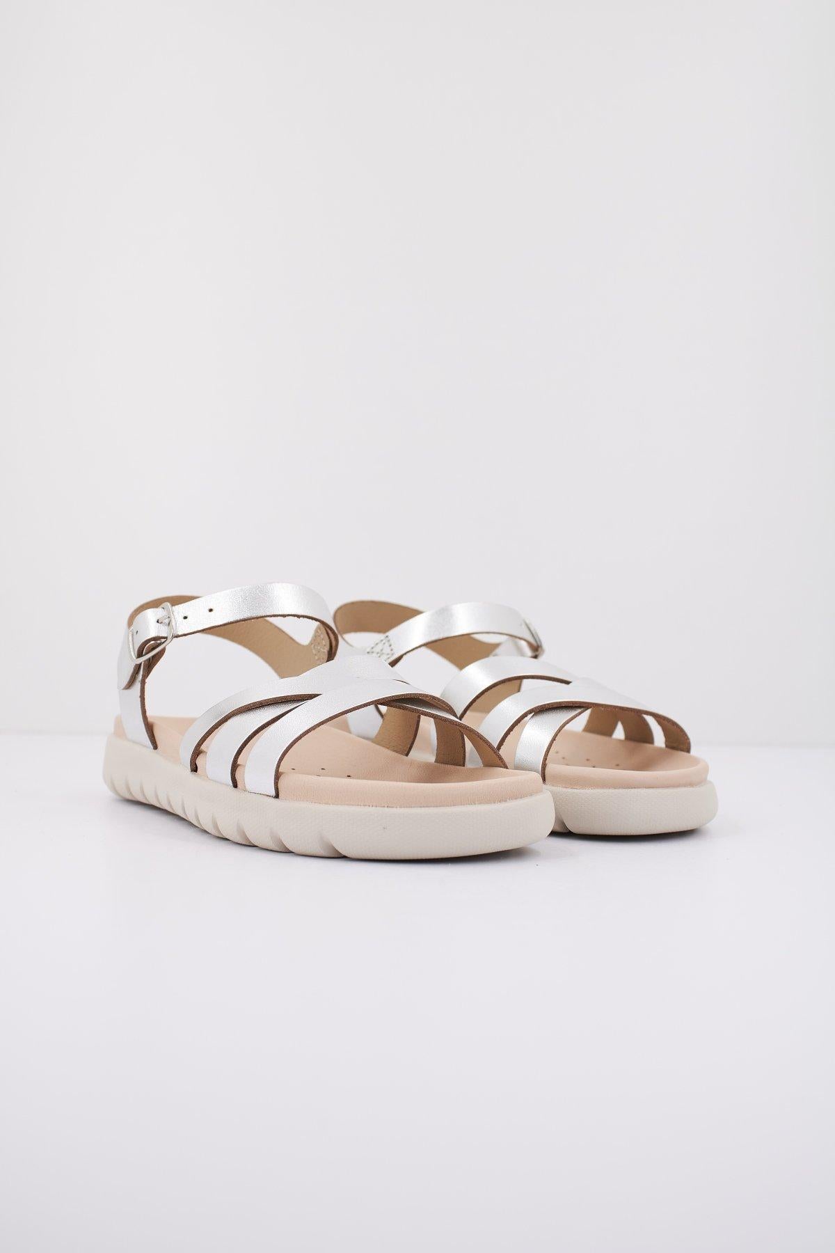 GEOX J S.SOLEIMA G.A en color PLATA (2)