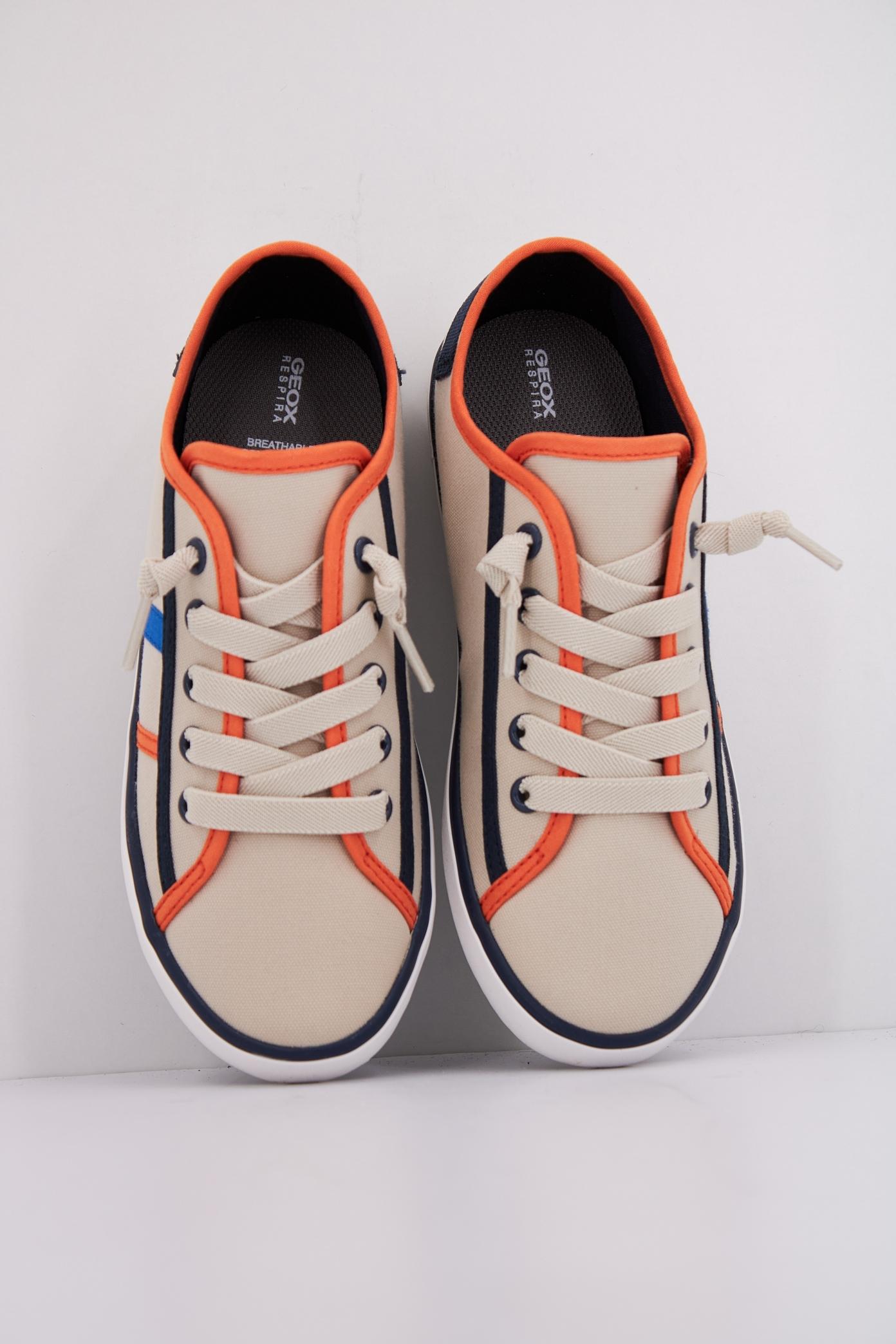 GEOX J GISLI BOY en color BEIS (3)