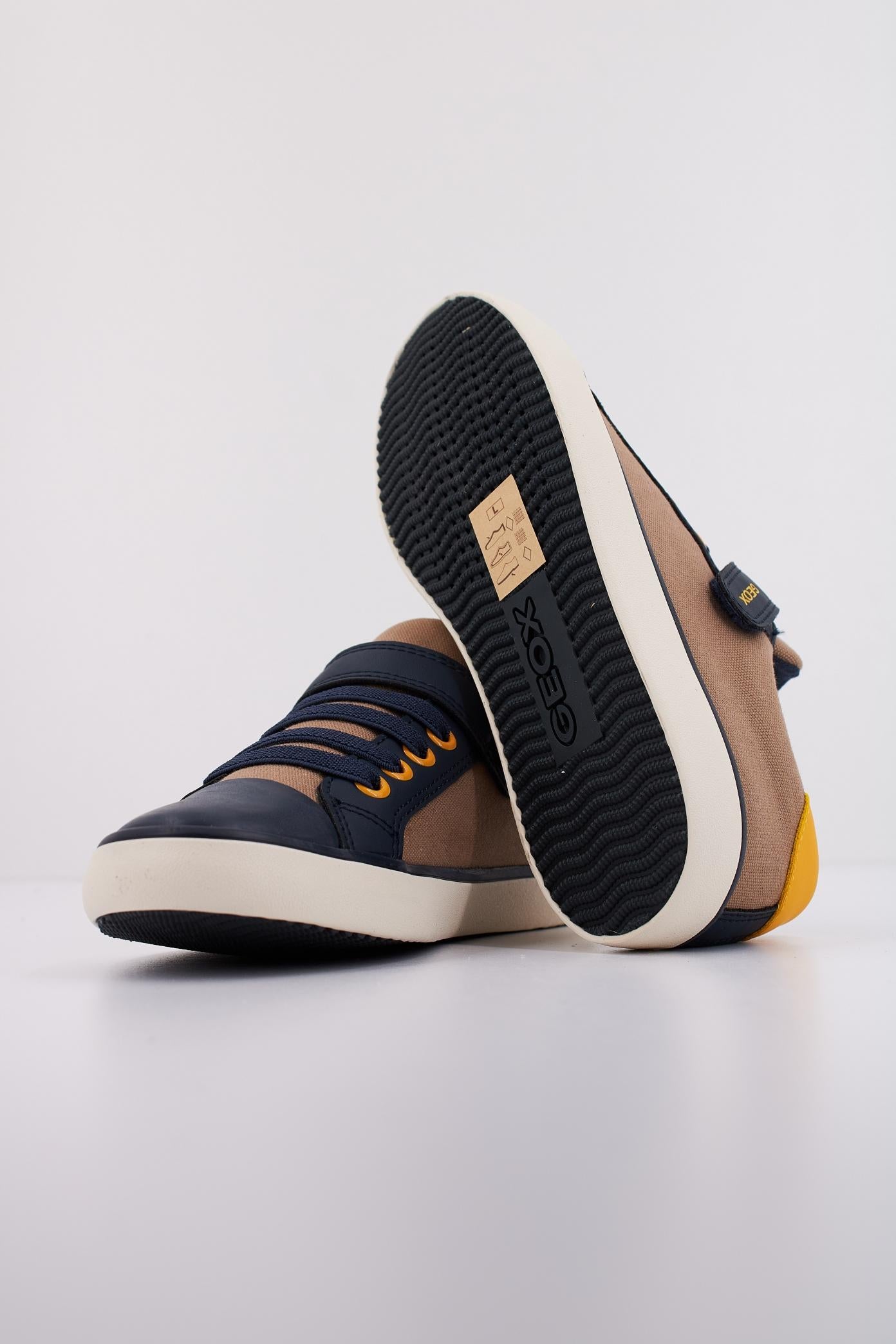 GEOX J GISLI BOY en color AZUL (5)