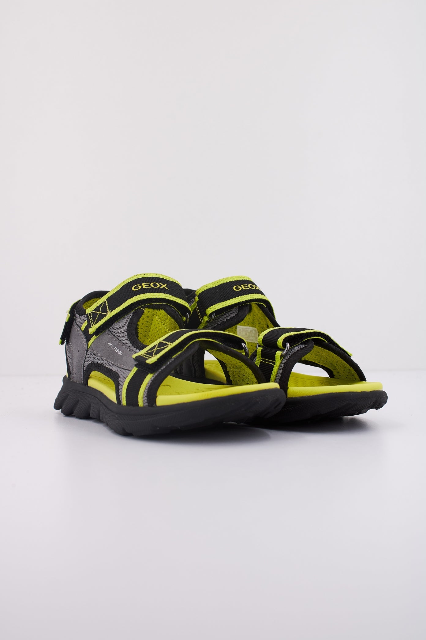 GEOX J SANDAL AIRADYUM B en color NEGRO (2)