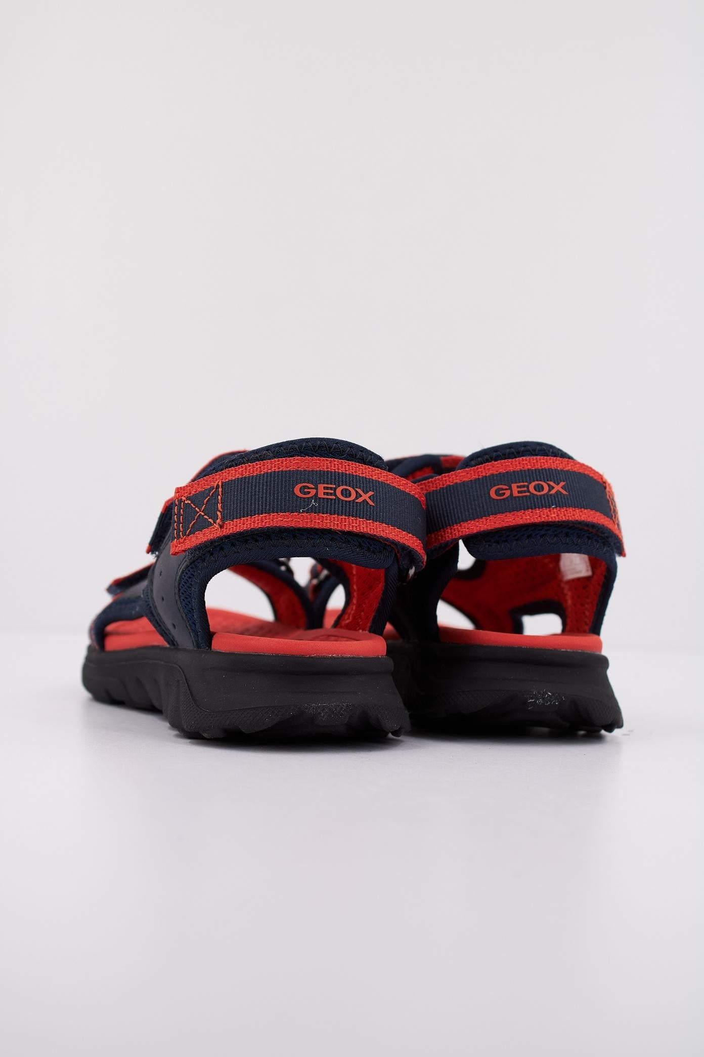 GEOX J SANDAL AIRADYUM B en color AZUL (4)