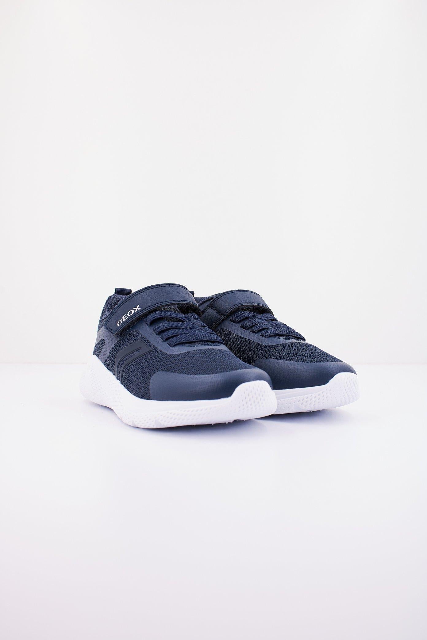 GEOX J SPRINTYE B. A en color AZUL (2)