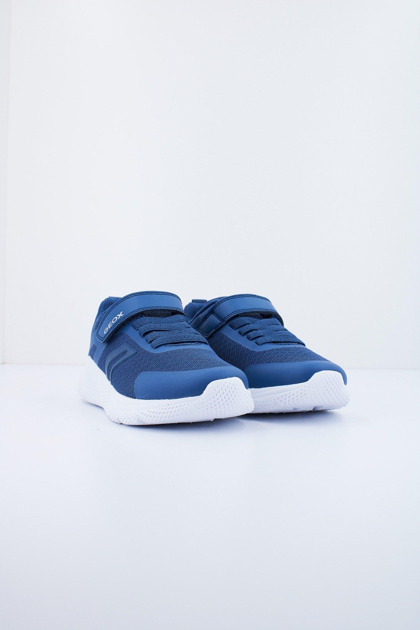 GEOX J SPRINTYE B. A en color AZUL (2)