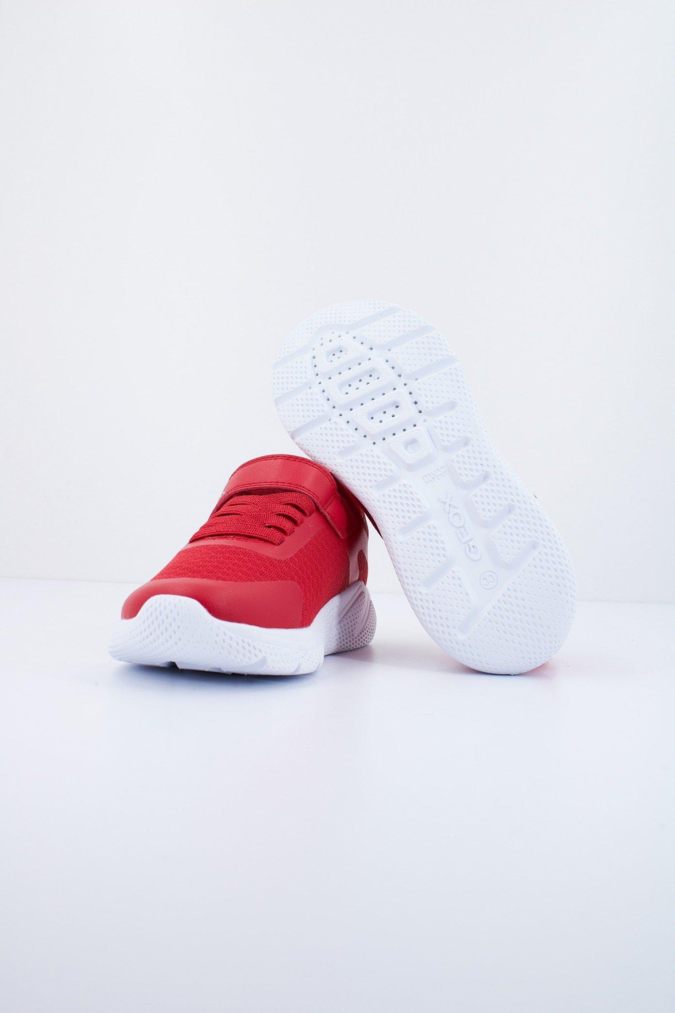 GEOX J SPRINTYE B. A en color ROJO (4)