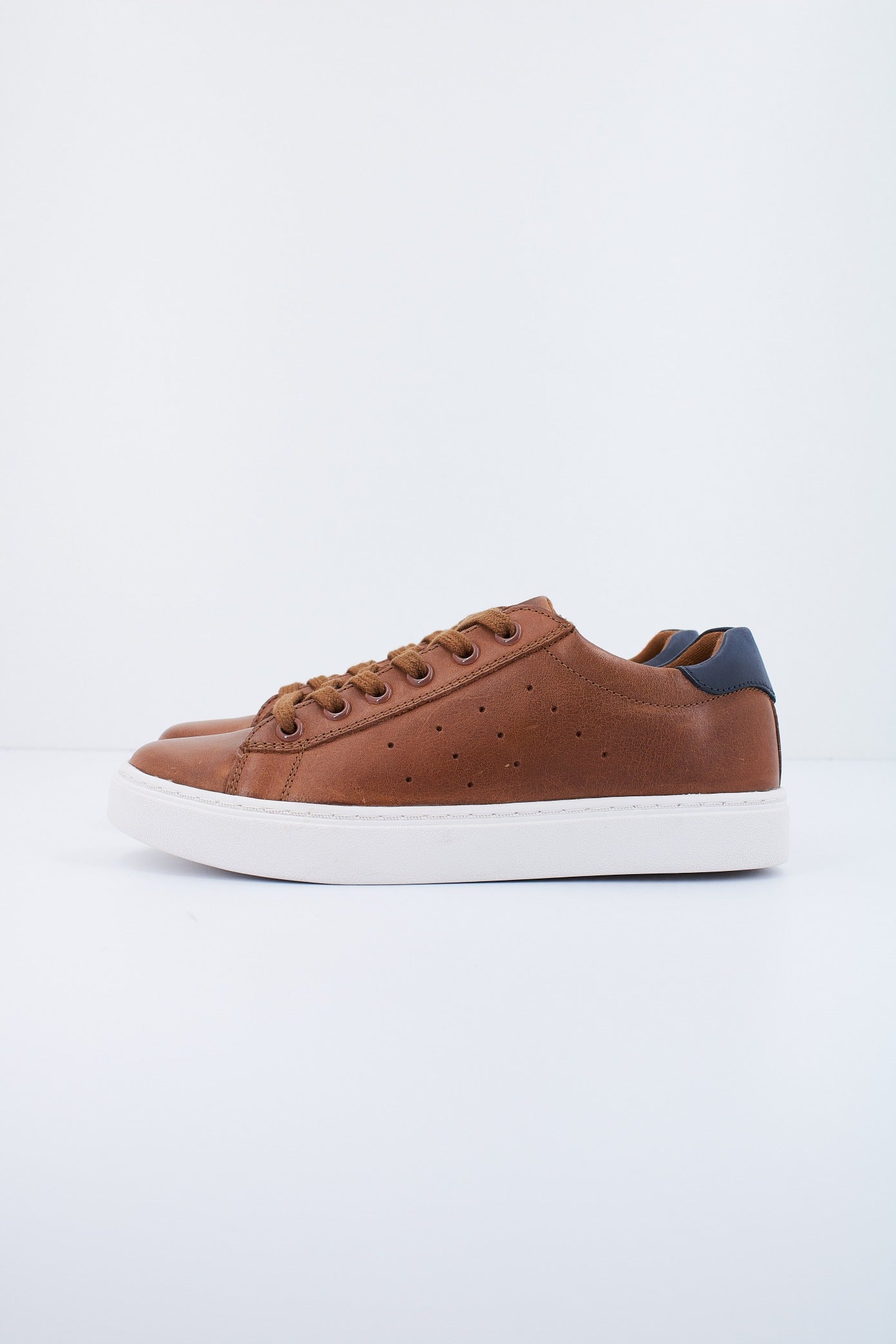 GEOX J NASHIK A en color MARRON (1)