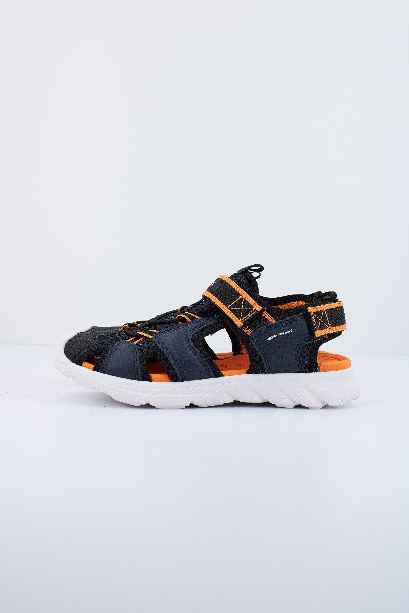 GEOX SANDAL AIRADYUM F en color AZUL (1)