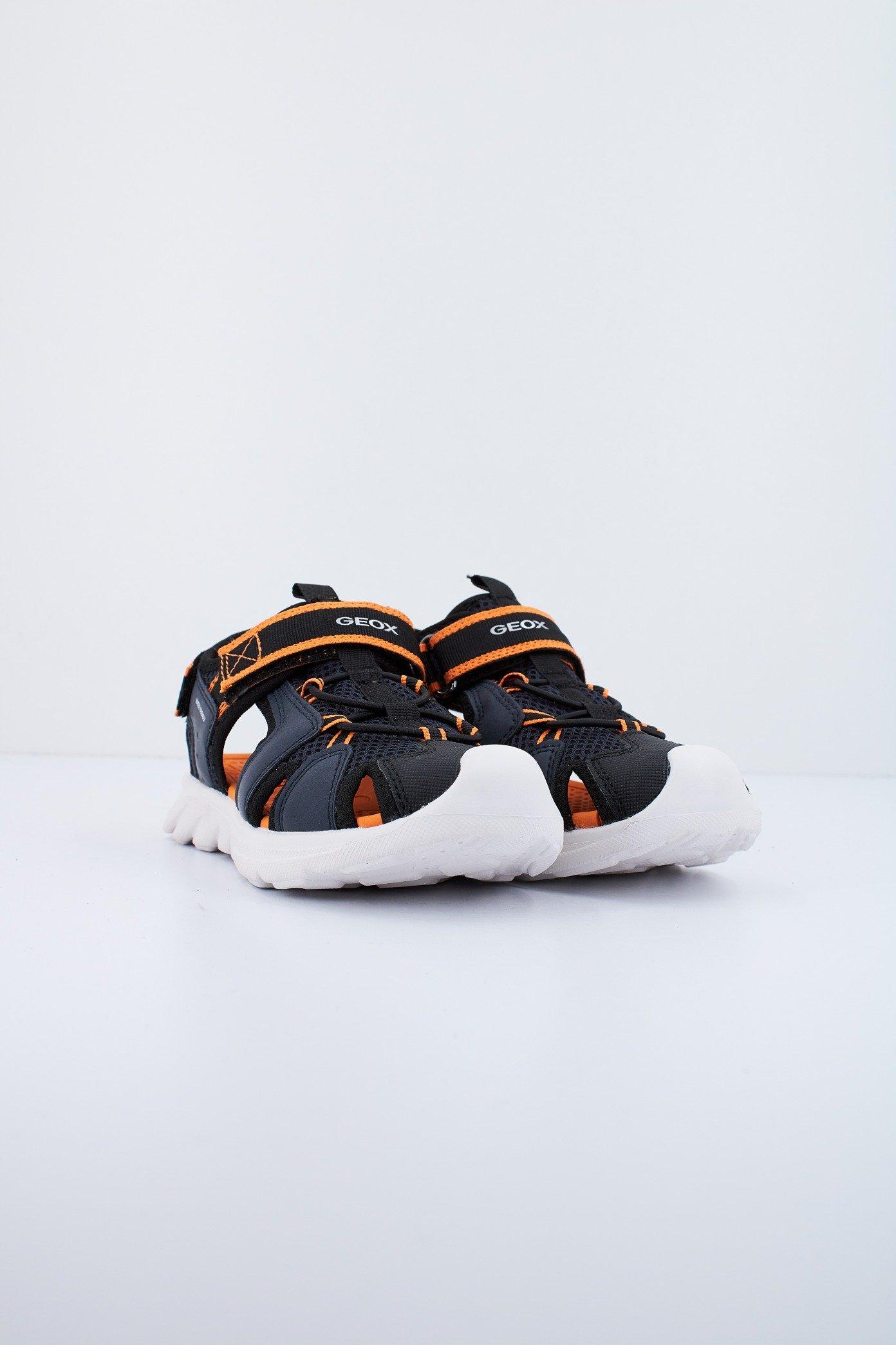 GEOX SANDAL AIRADYUM F en color AZUL (2)