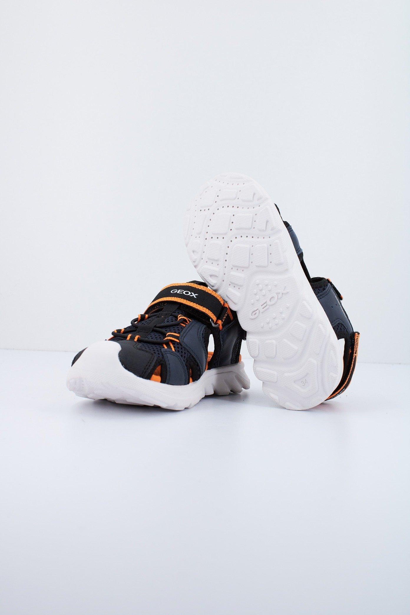 GEOX SANDAL AIRADYUM F en color AZUL (4)