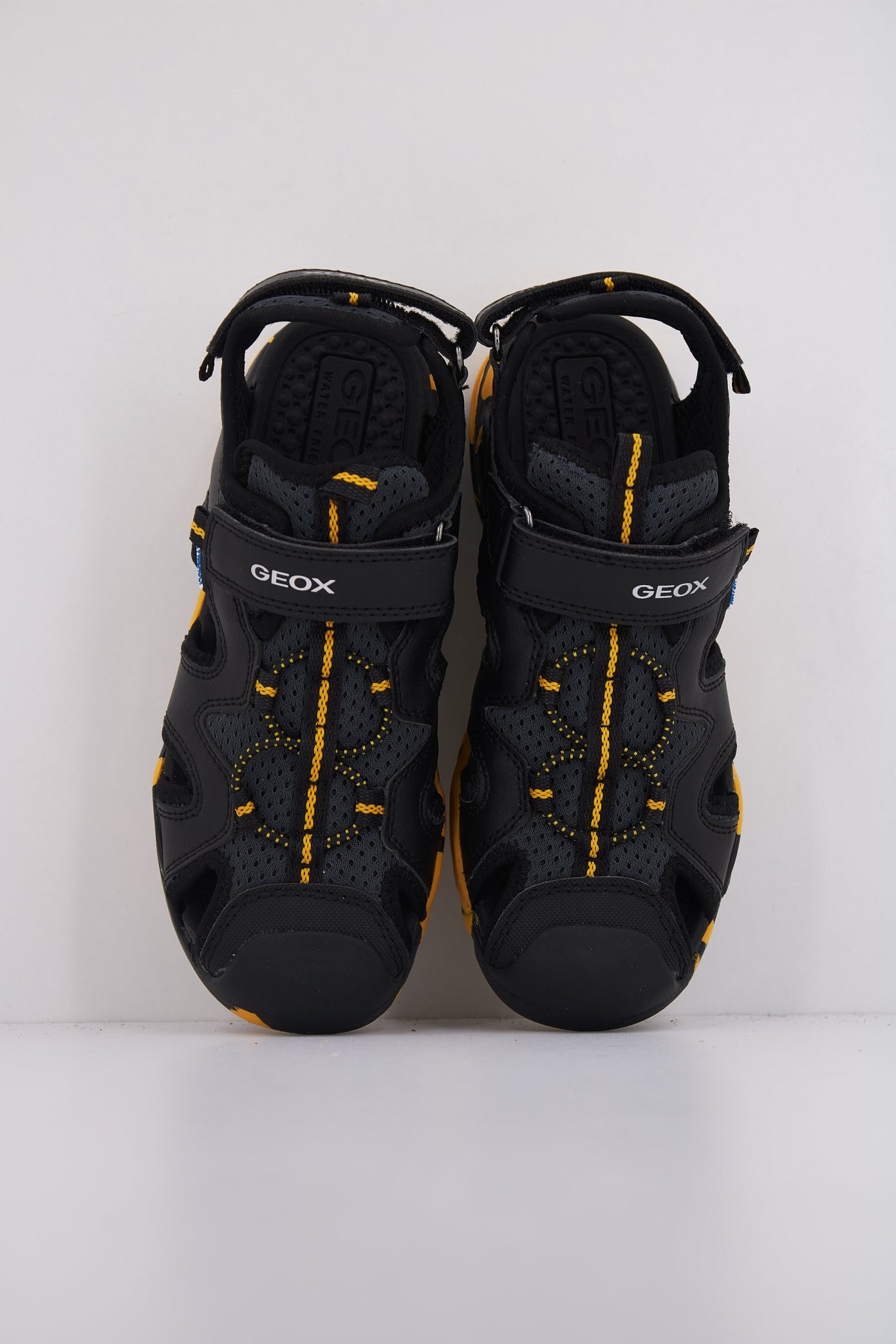 GEOX J BOREALIS B en color NEGRO (3)