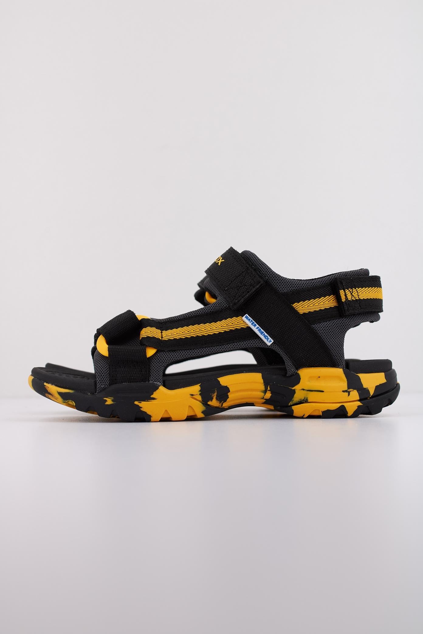 GEOX J BOREALIS B en color NEGRO (1)