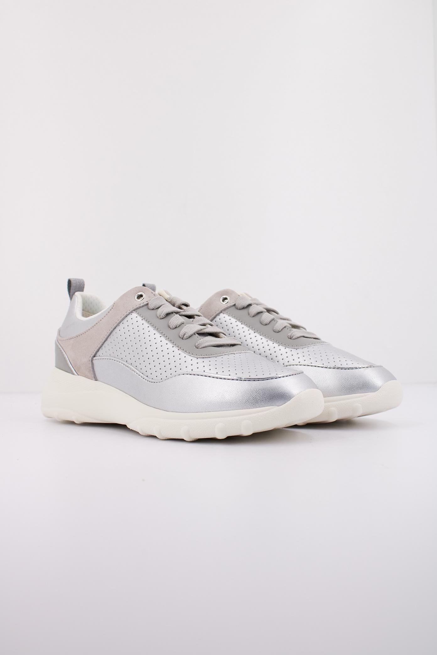 GEOX D ALLENIEE en color PLATA (1)