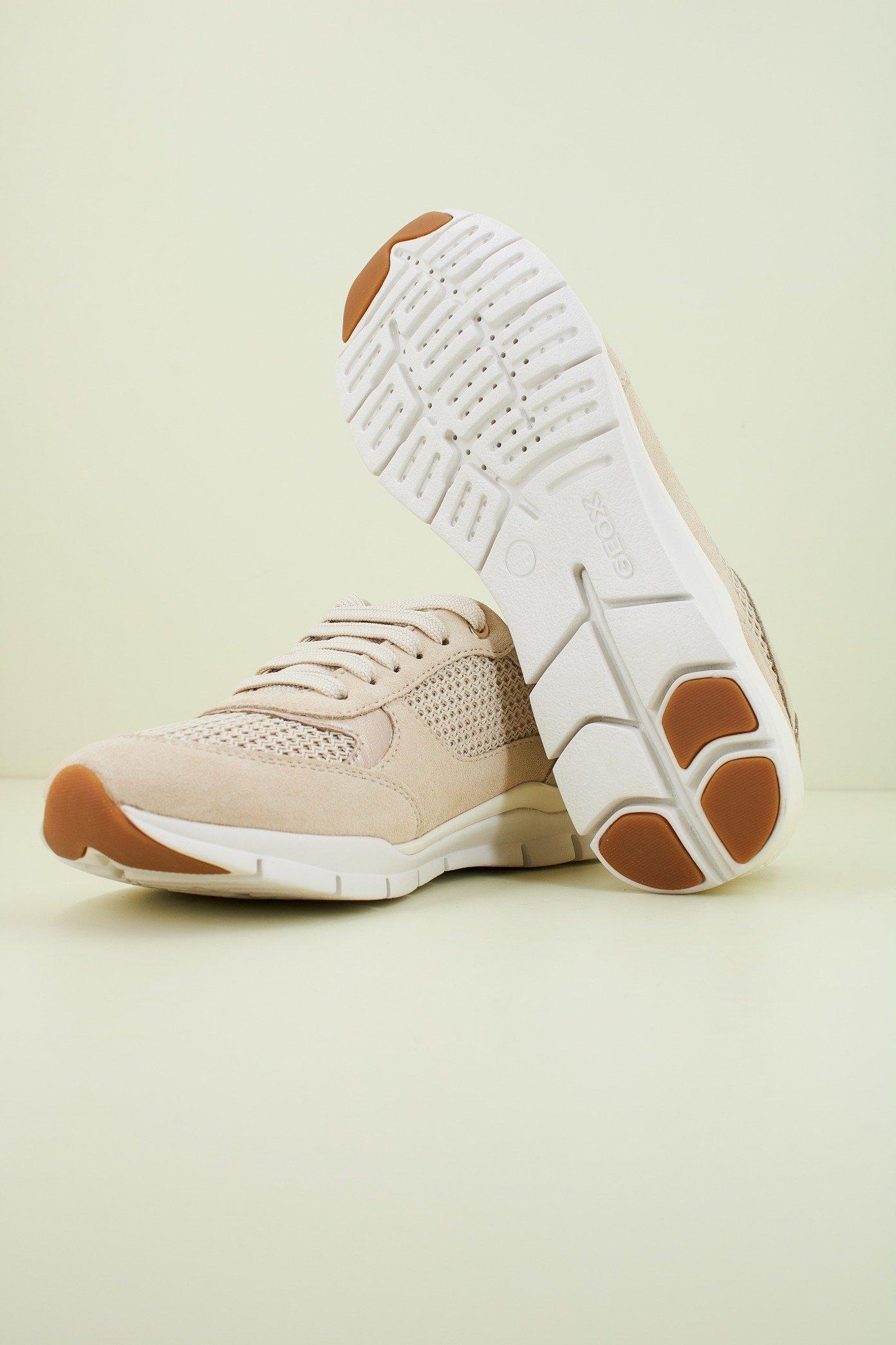 GEOX D SUKIE en color MARRON CLARO (4)