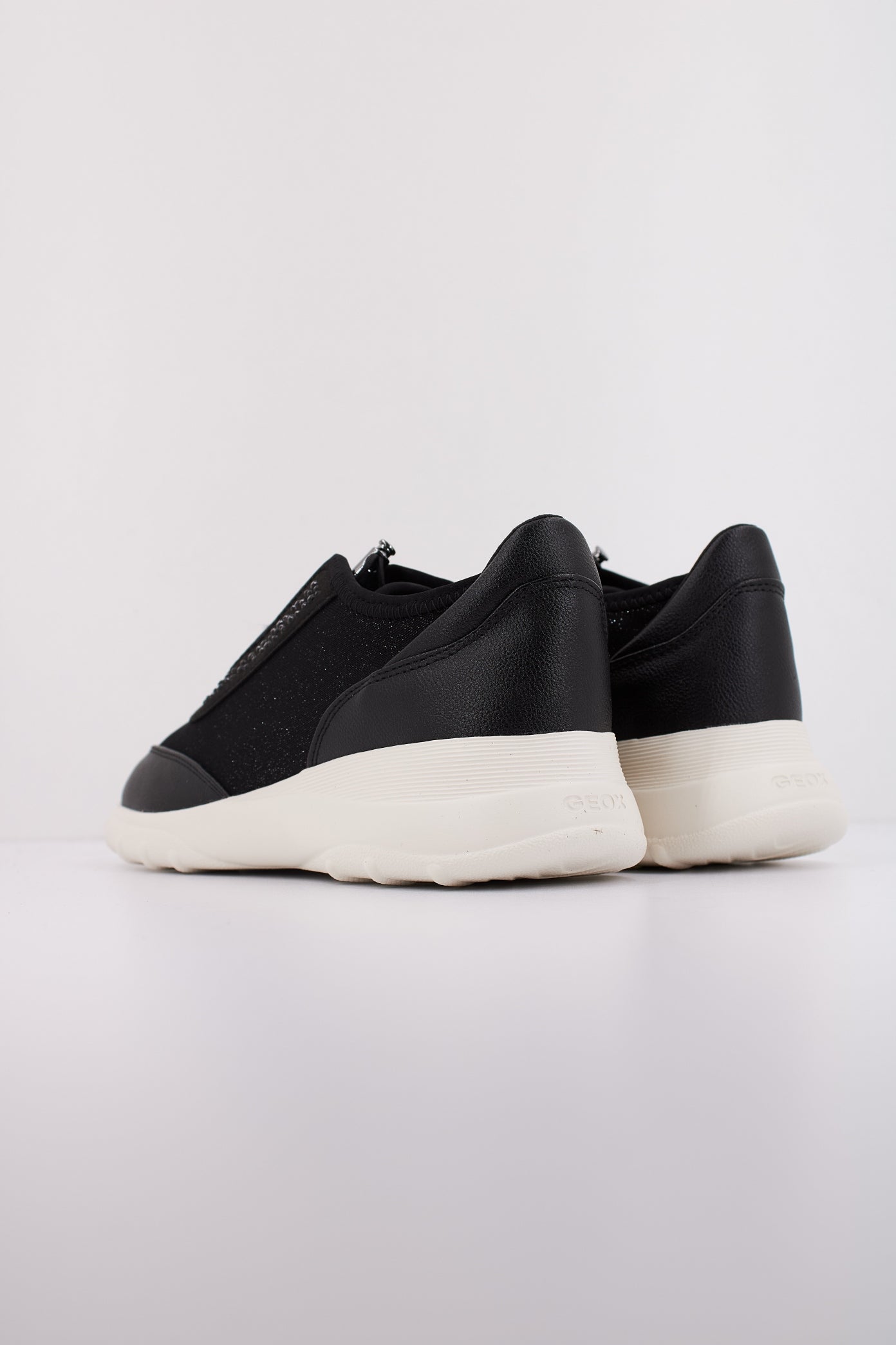 GEOX D ALLENIEE en color NEGRO (4)