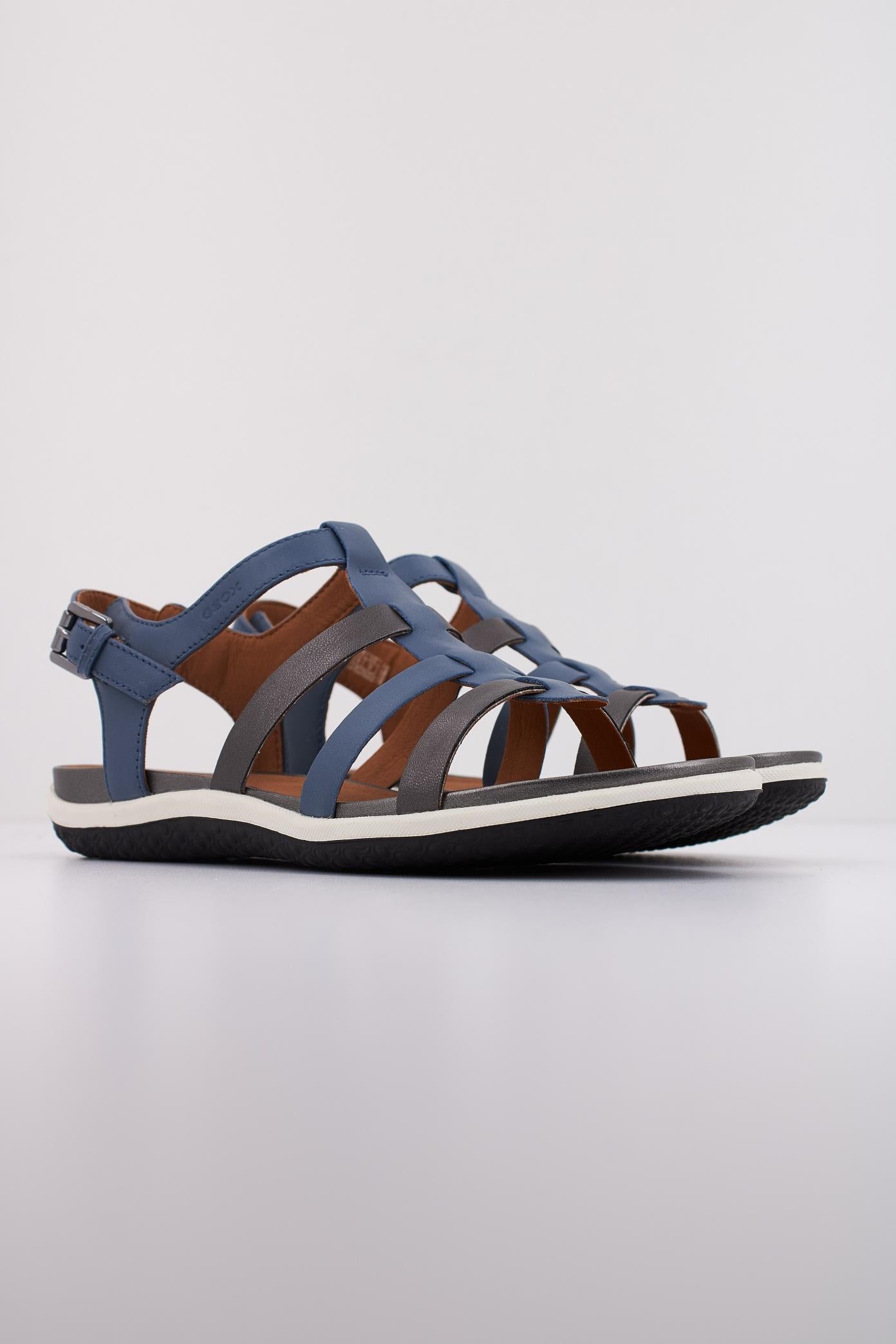 GEOX D SANDAL VEGA en color AZUL (2)