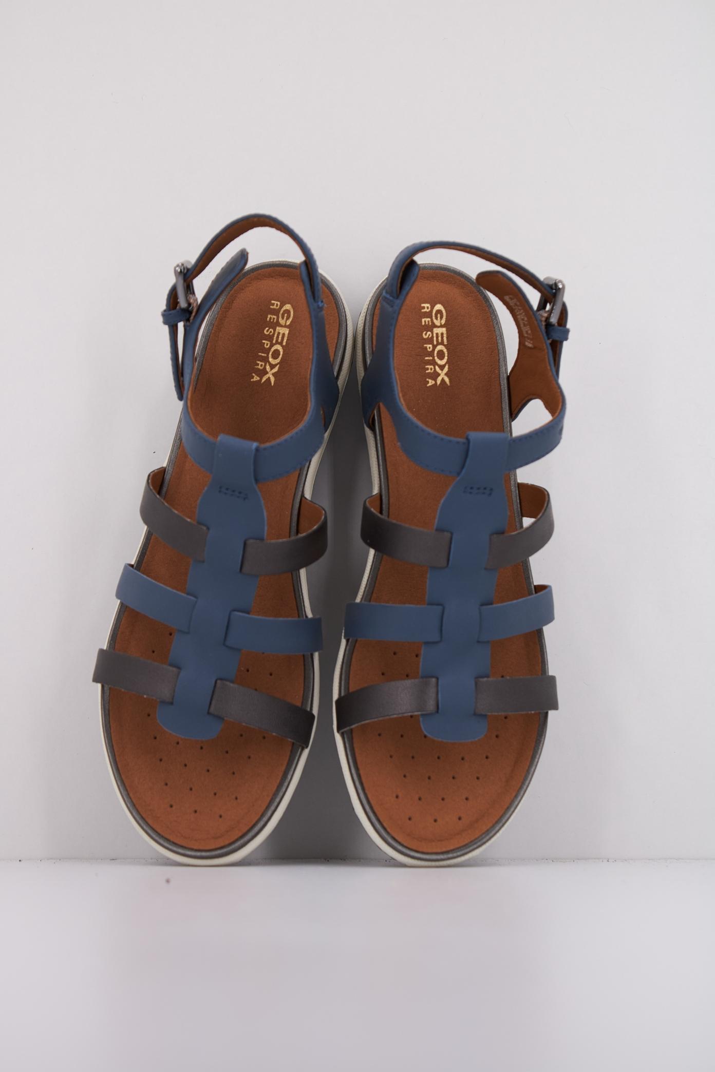GEOX D SANDAL VEGA en color AZUL (3)
