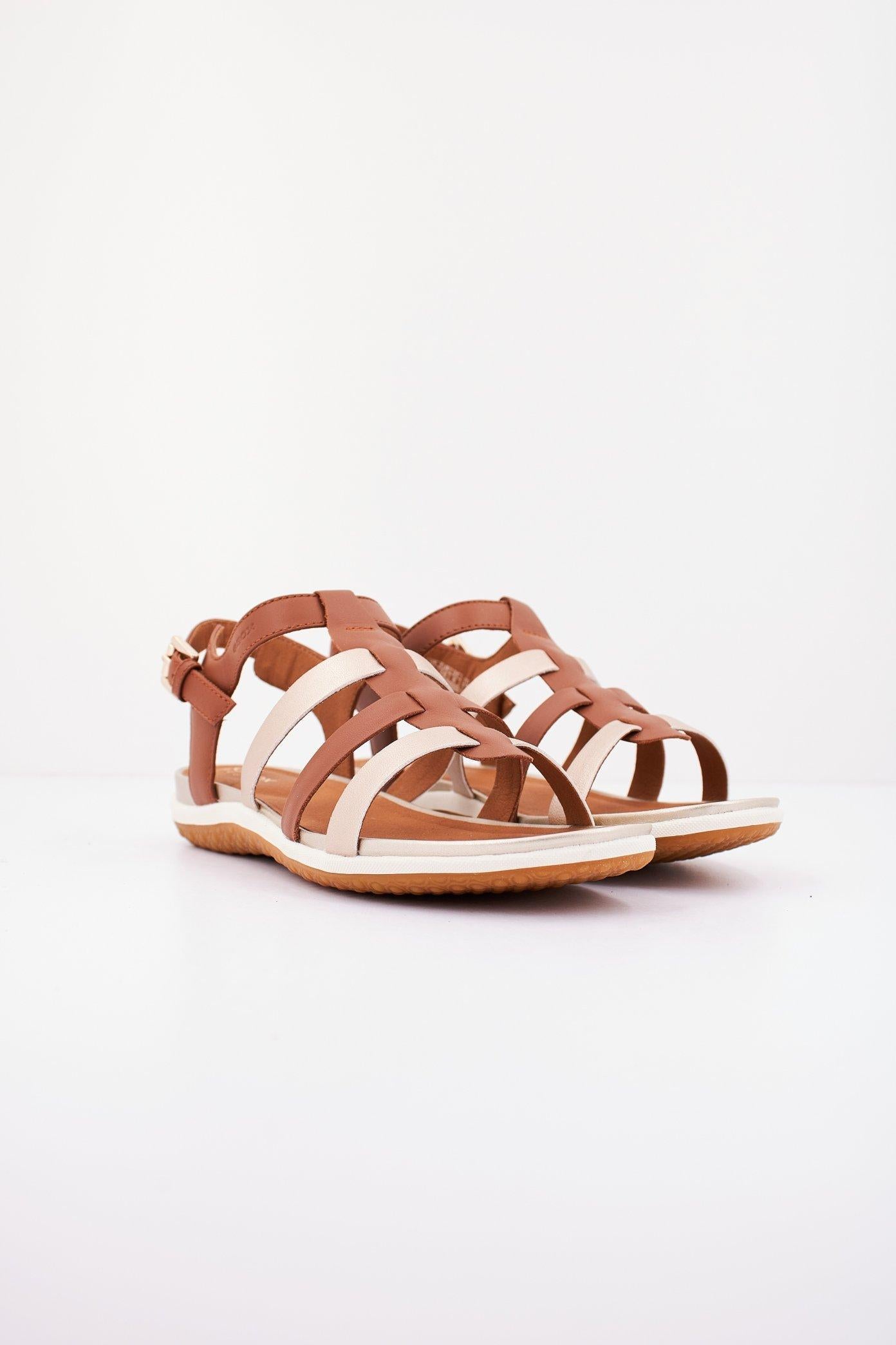 GEOX D SANDAL VEGA en color MARRON (2)