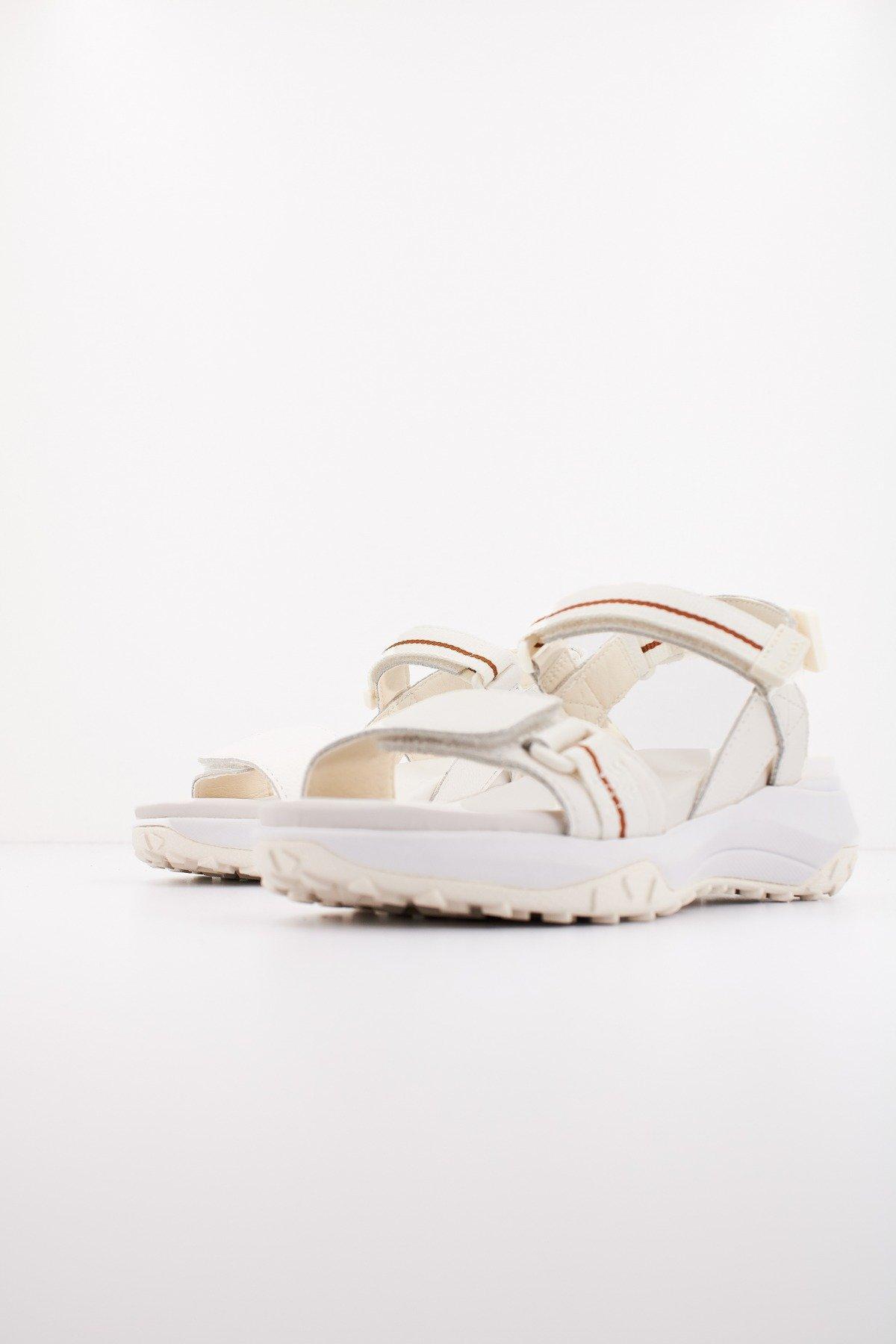 GEOX D SORAPIS + GRIP B en color BLANCO (2)