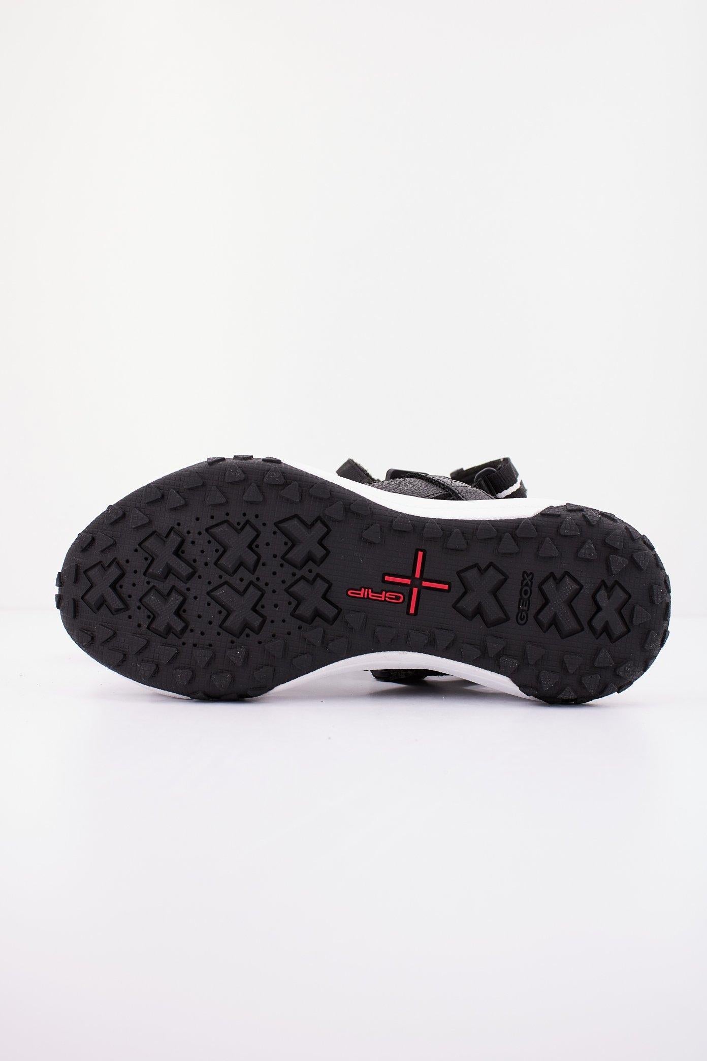 GEOX D SORAPIS + GRIP B en color NEGRO (4)