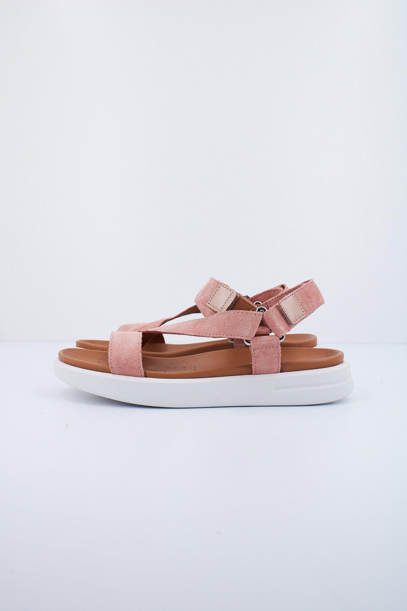 GEOX D XAND S en color ROSA (1)