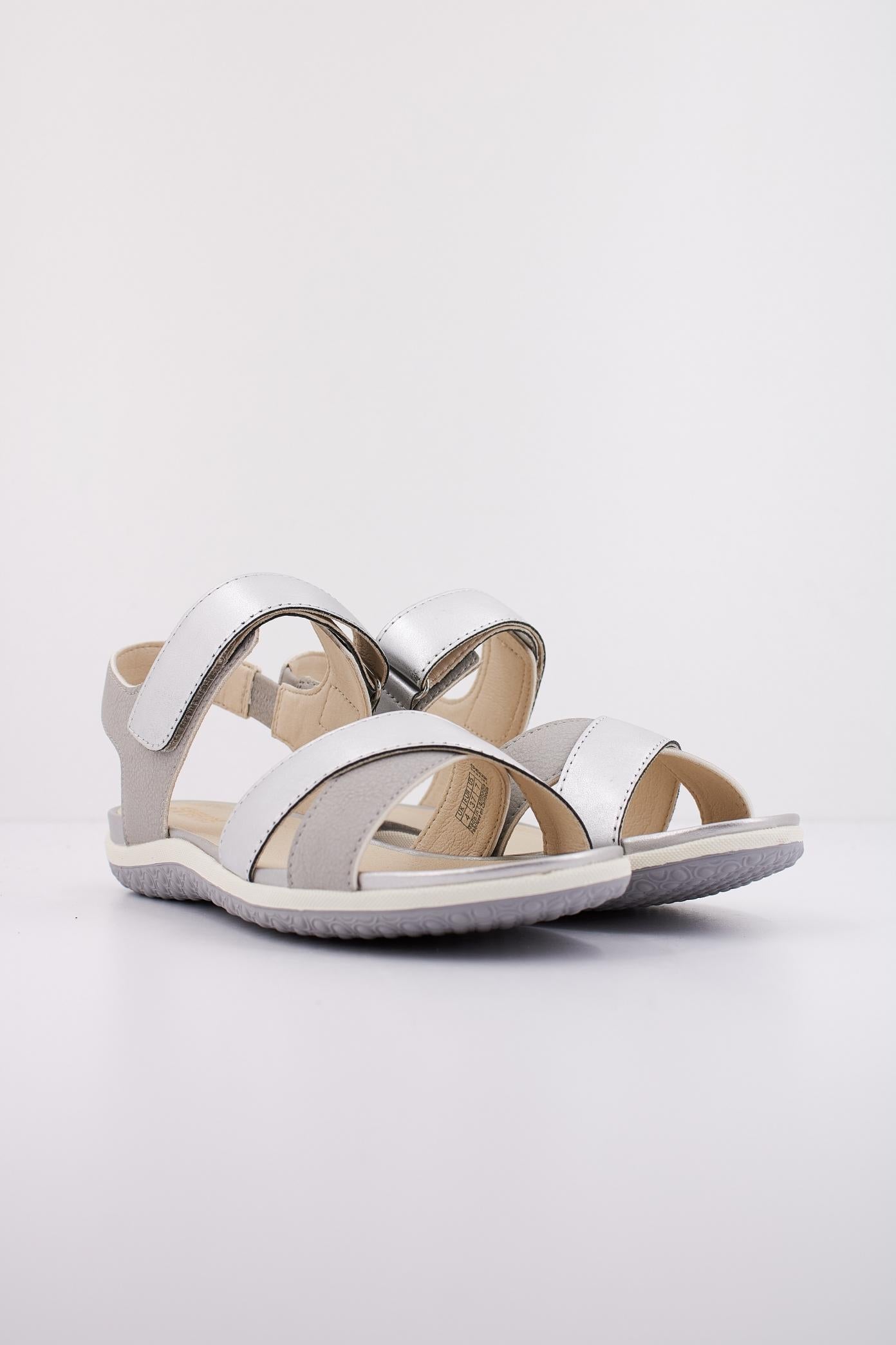 GEOX D SANDAL VEGA en color PLATA (2)