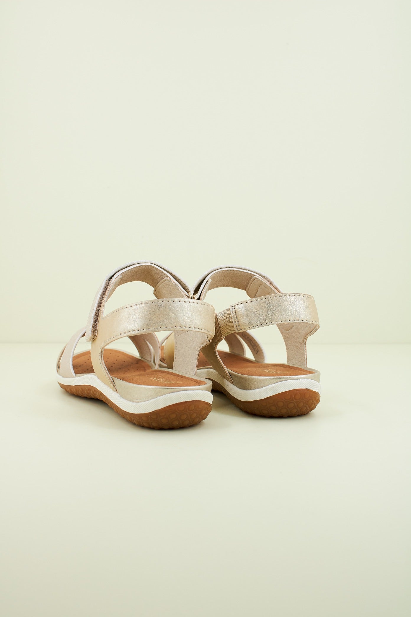 GEOX D SANDAL VEGA en color BEIS (3)