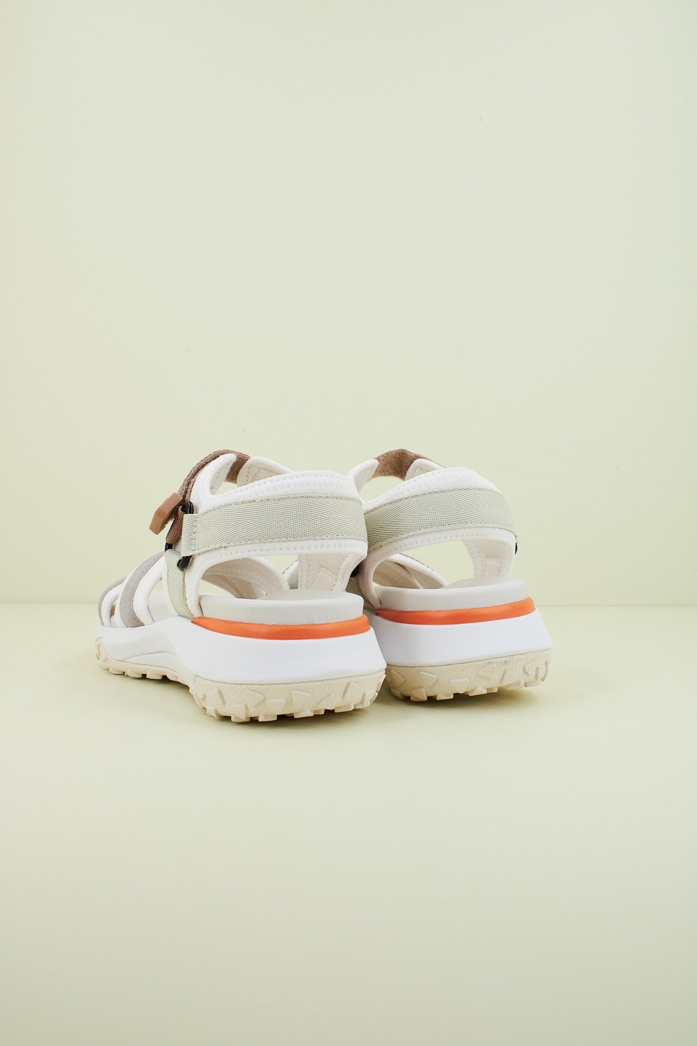 GEOX D SORAPIS + GRIP en color BLANCO (3)