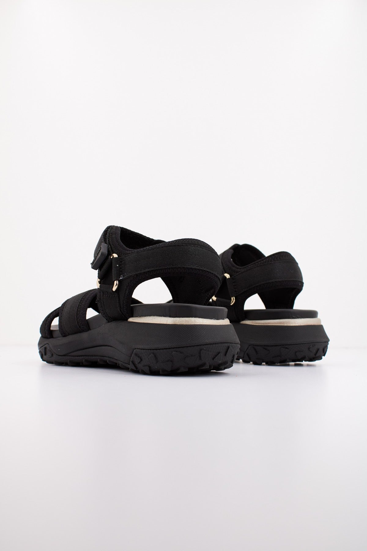 GEOX D SORAPIS + GRIP en color NEGRO (3)