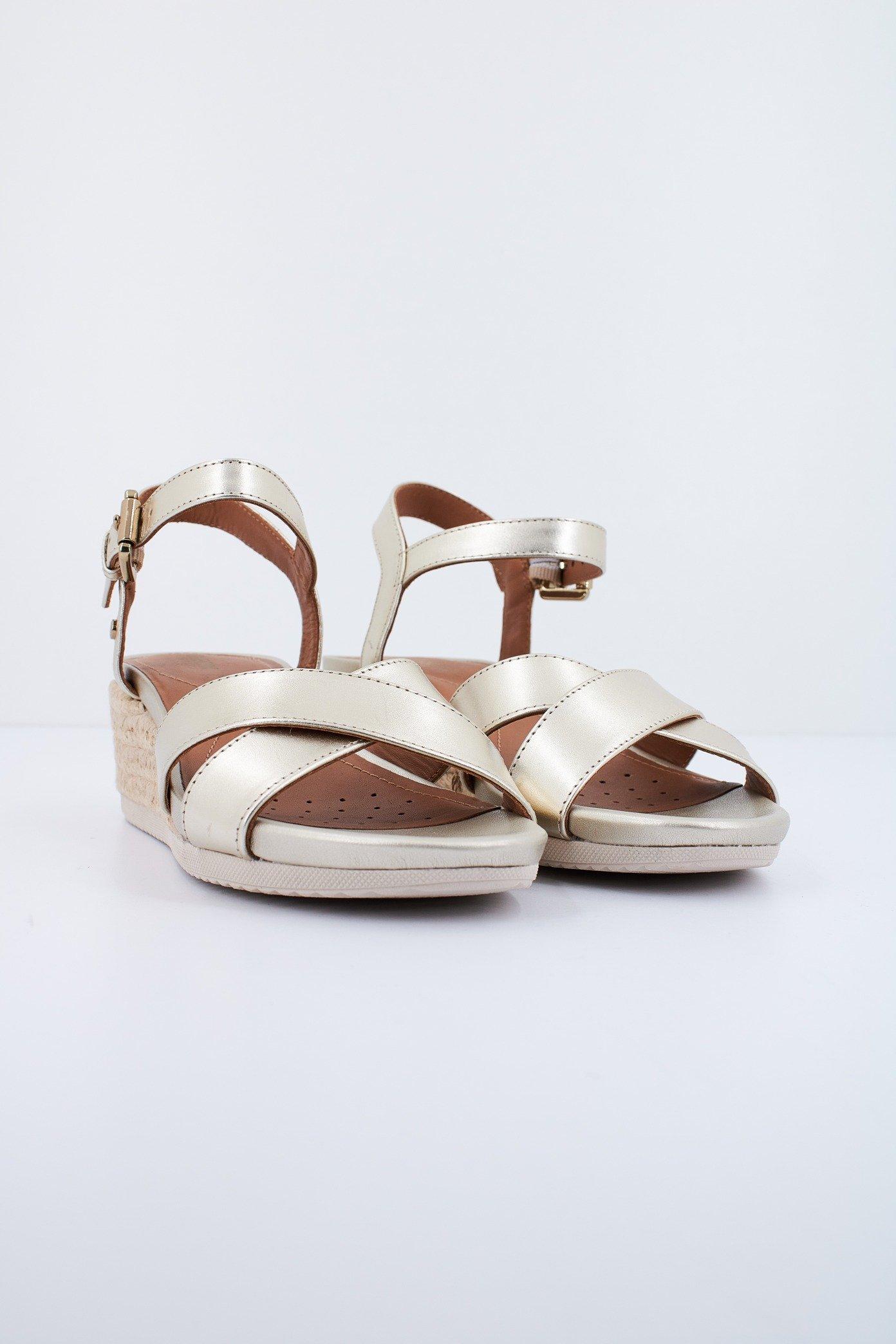 GEOX D ISCHIA CORDA en color ORO (2)