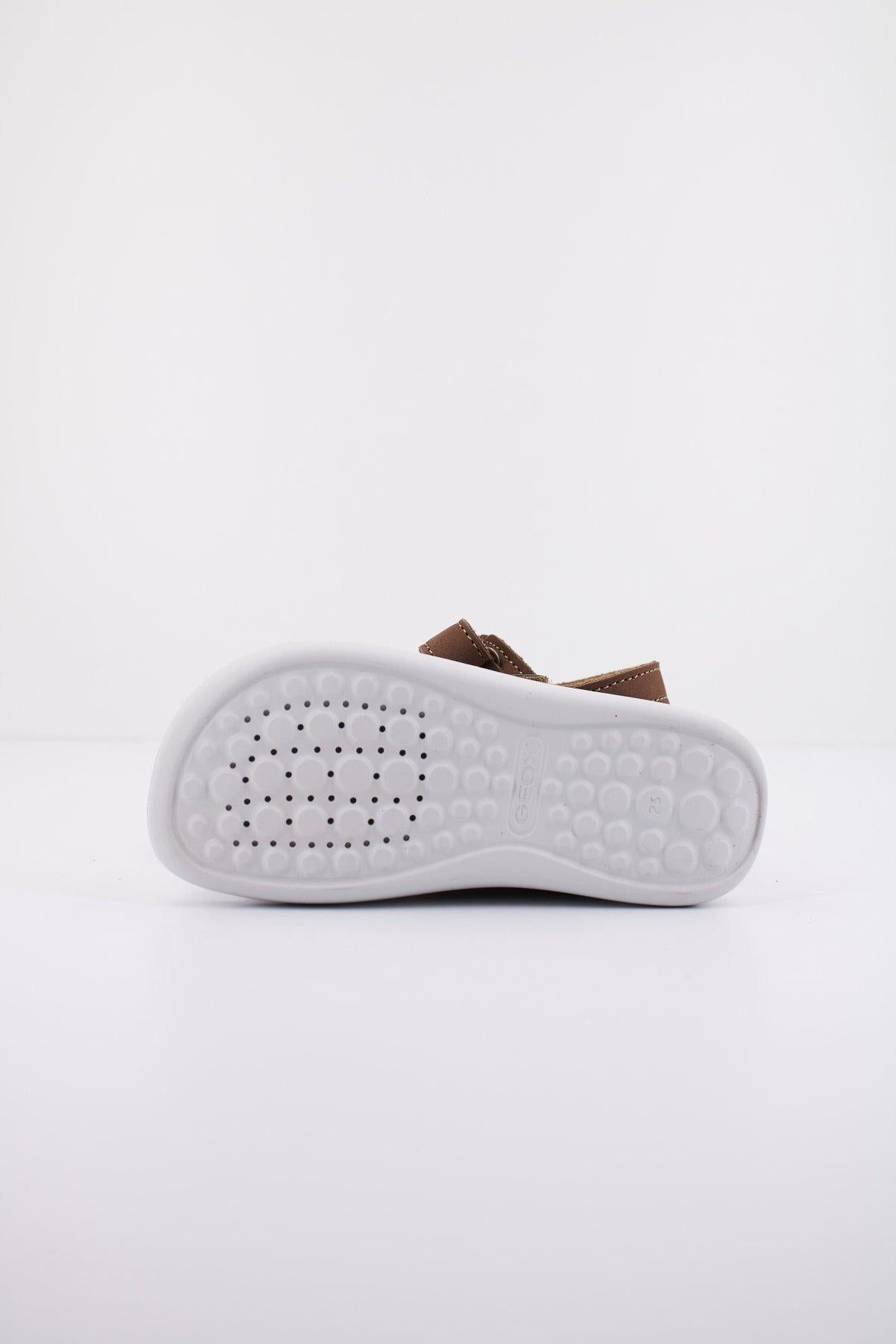 GEOX B SANDAL LIGHTFLOPPY en color MARRON (4)
