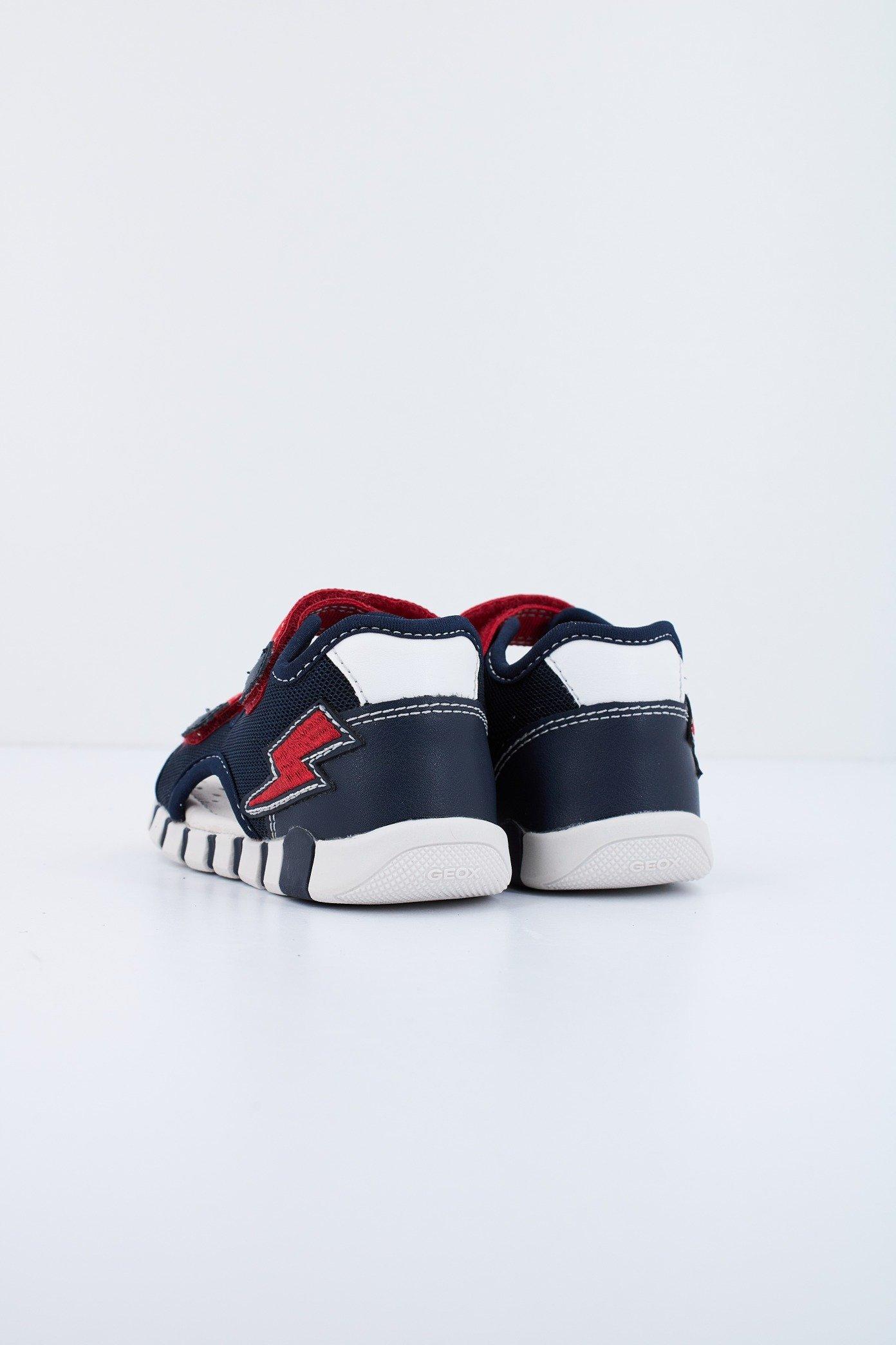 GEOX B SANDAL IUPIDOO A en color AZUL (3)
