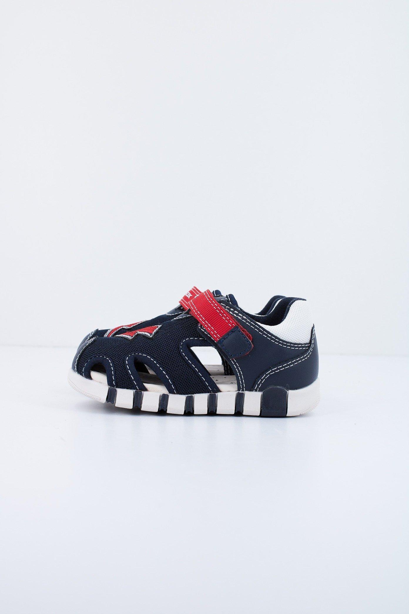 GEOX B SANDAL IUPIDOO B en color AZUL (1)