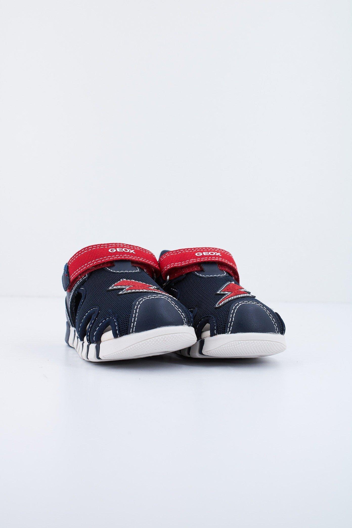 GEOX B SANDAL IUPIDOO B en color AZUL (2)