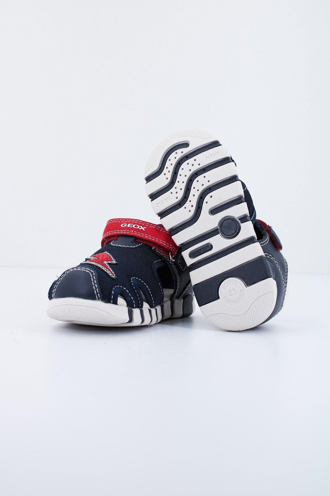 GEOX B SANDAL IUPIDOO B en color AZUL (4)