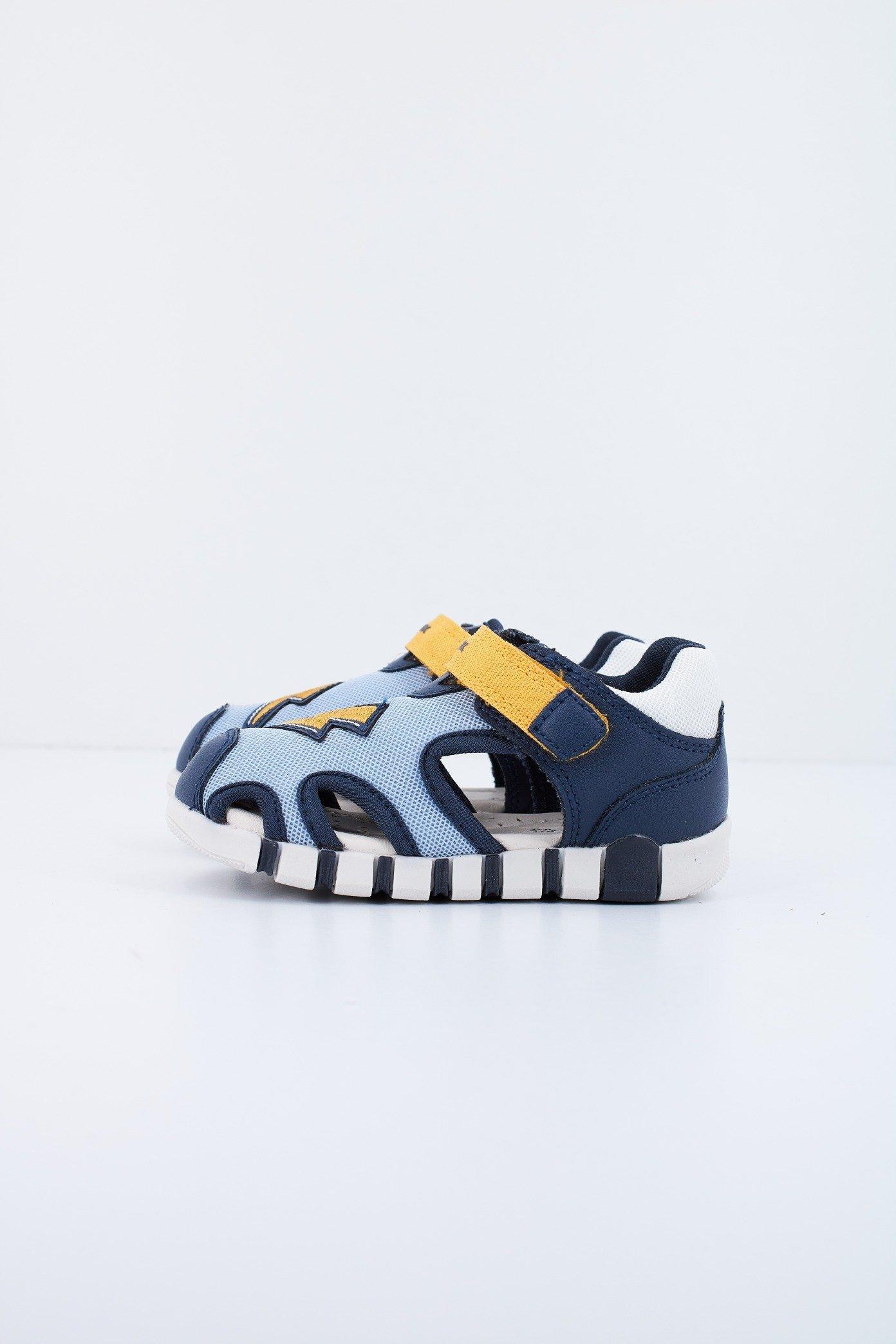 GEOX B SANDAL IUPIDOO B en color AZUL (1)