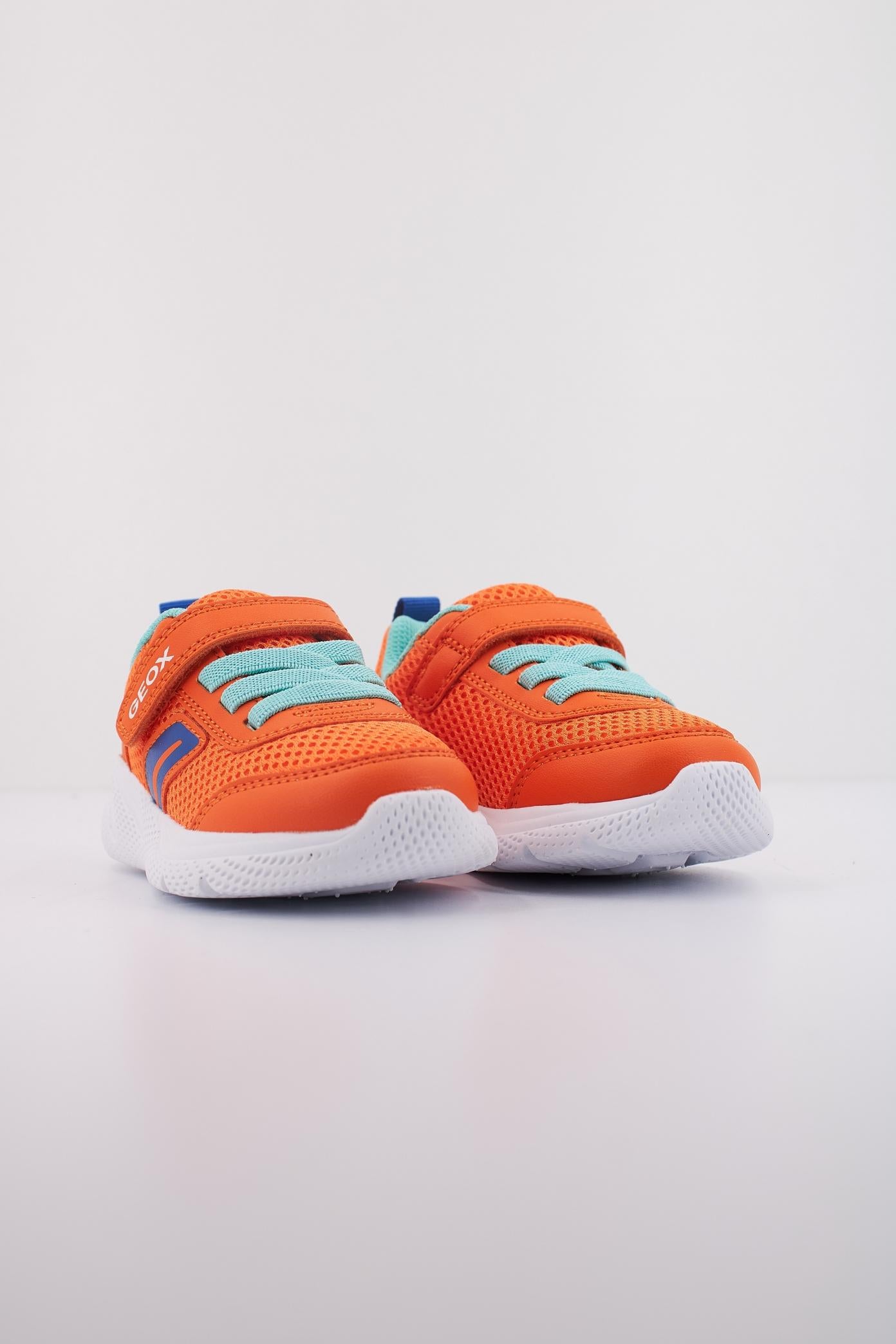 GEOX B SPRINTYE BOY en color NARANJA (2)