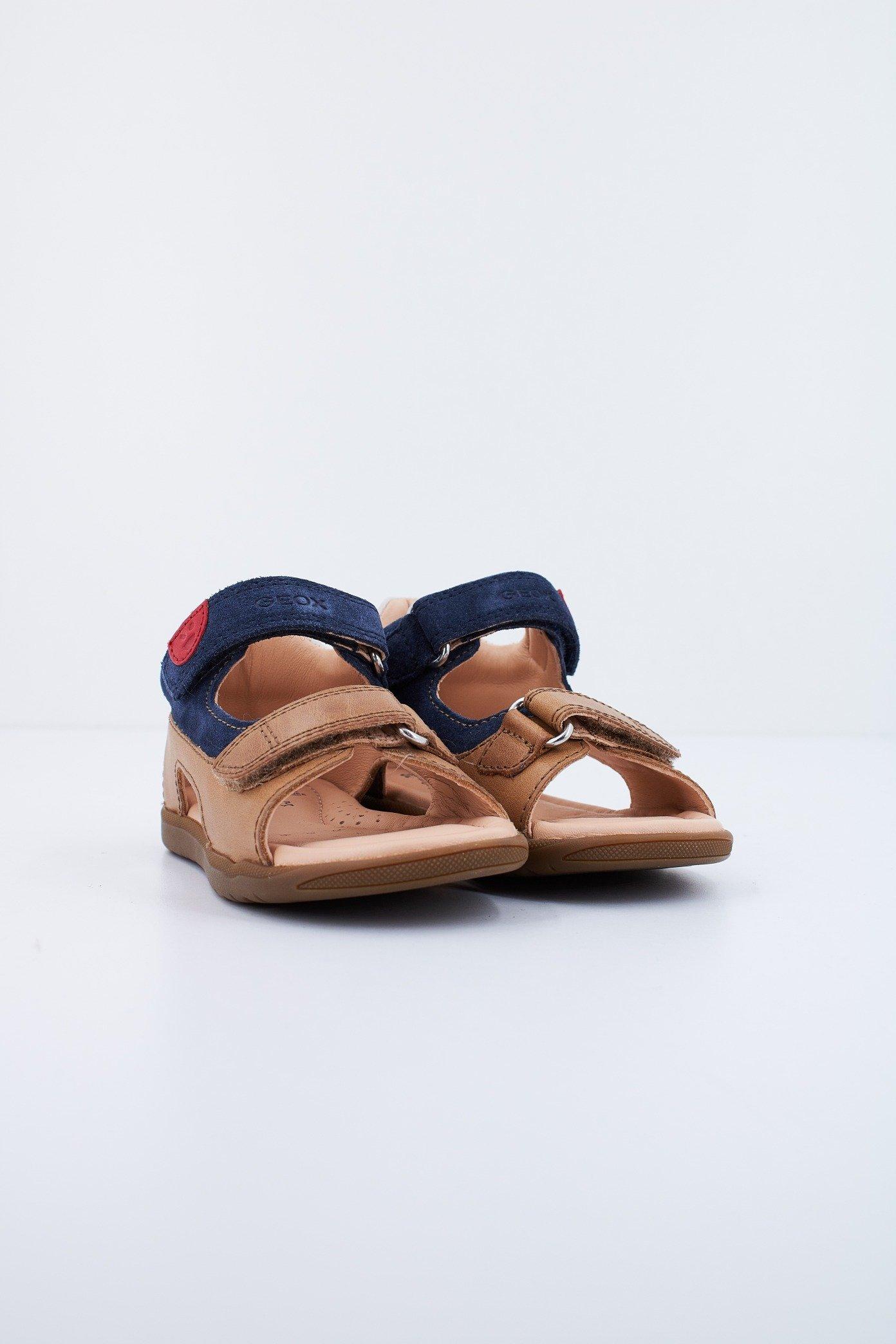 GEOX B S.MACCHIA B. A en color MARRON (2)