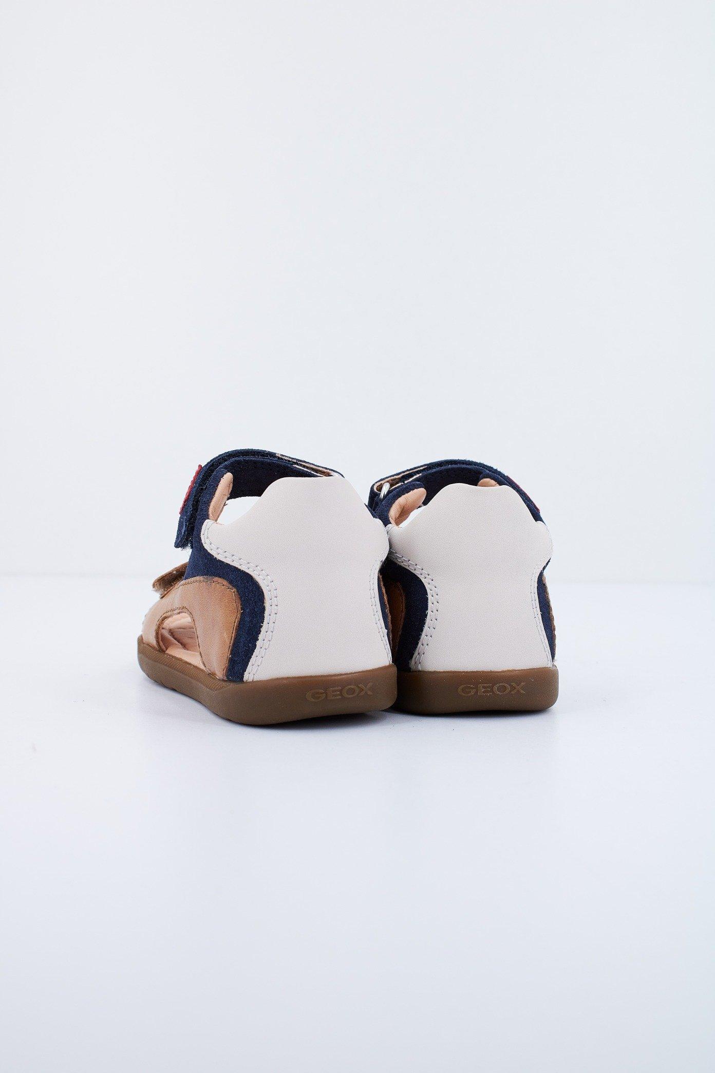 GEOX B S.MACCHIA B. A en color MARRON (3)
