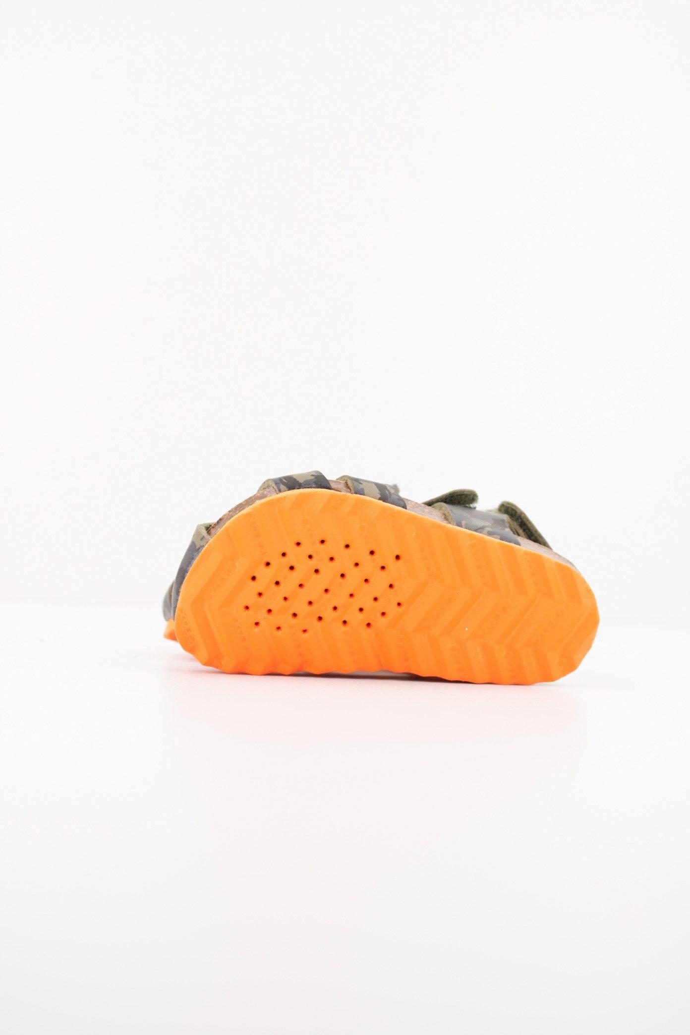 GEOX B SANDAL CHALKI BOY en color VERDE (4)