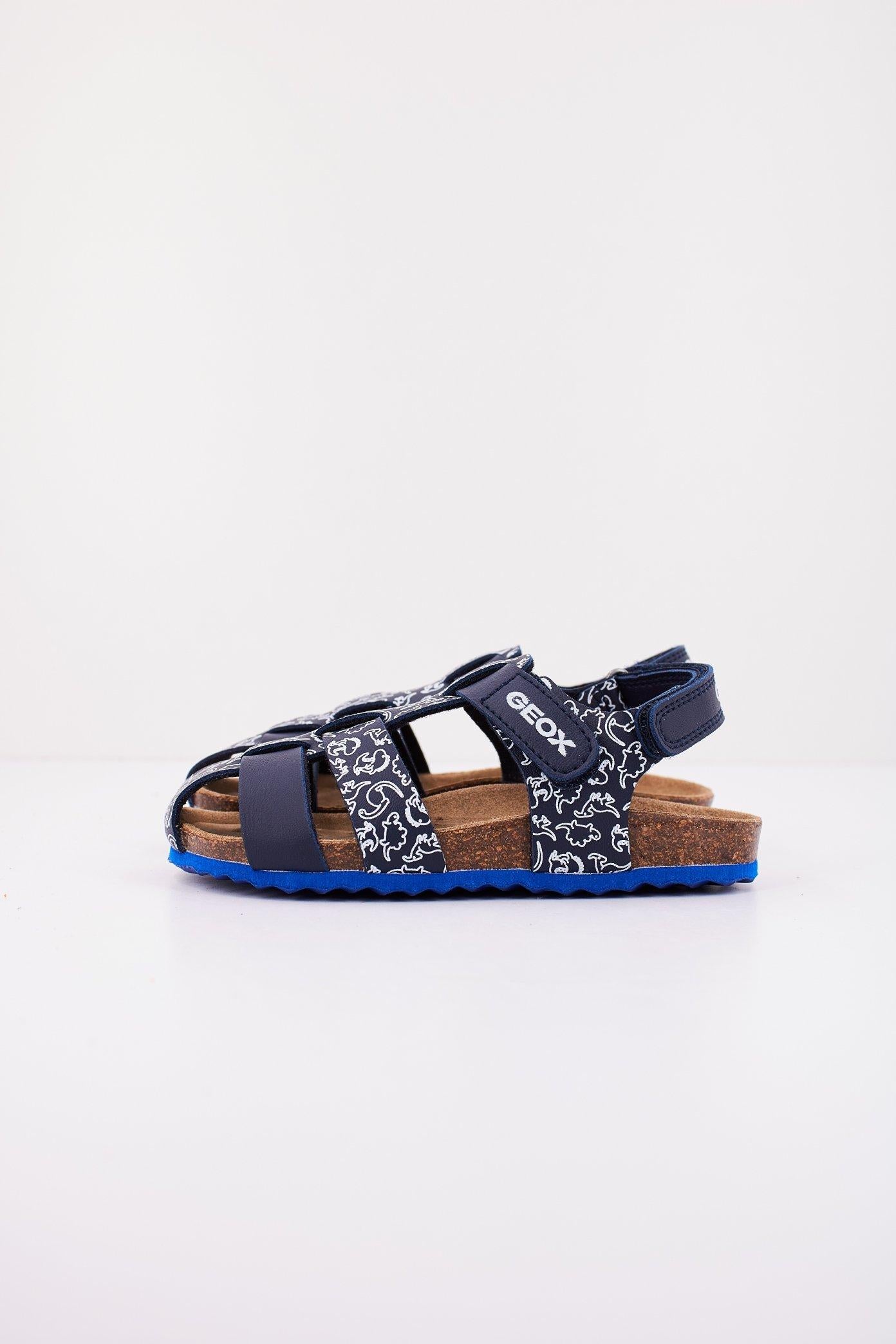 GEOX B SANDAL CHALKI BOY en color AZUL (1)