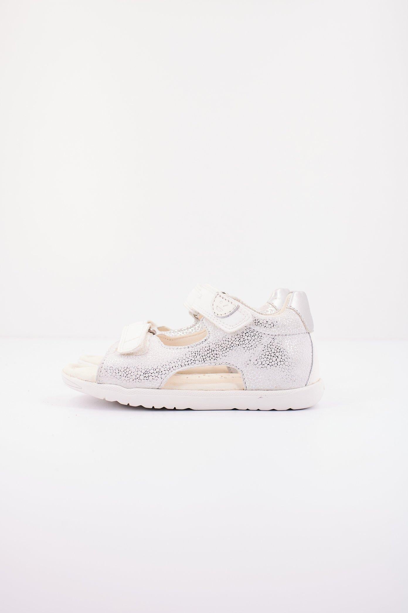 GEOX B SANDAL MACCHIA GIR en color BLANCO (1)