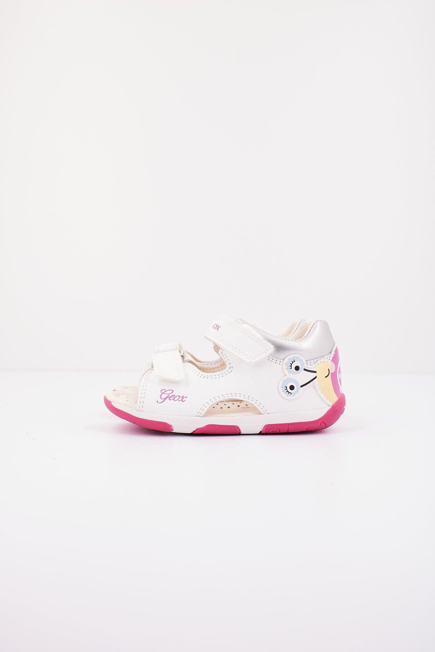 GEOX B SANDAL TAPUZ GIRL en color BLANCO (1)