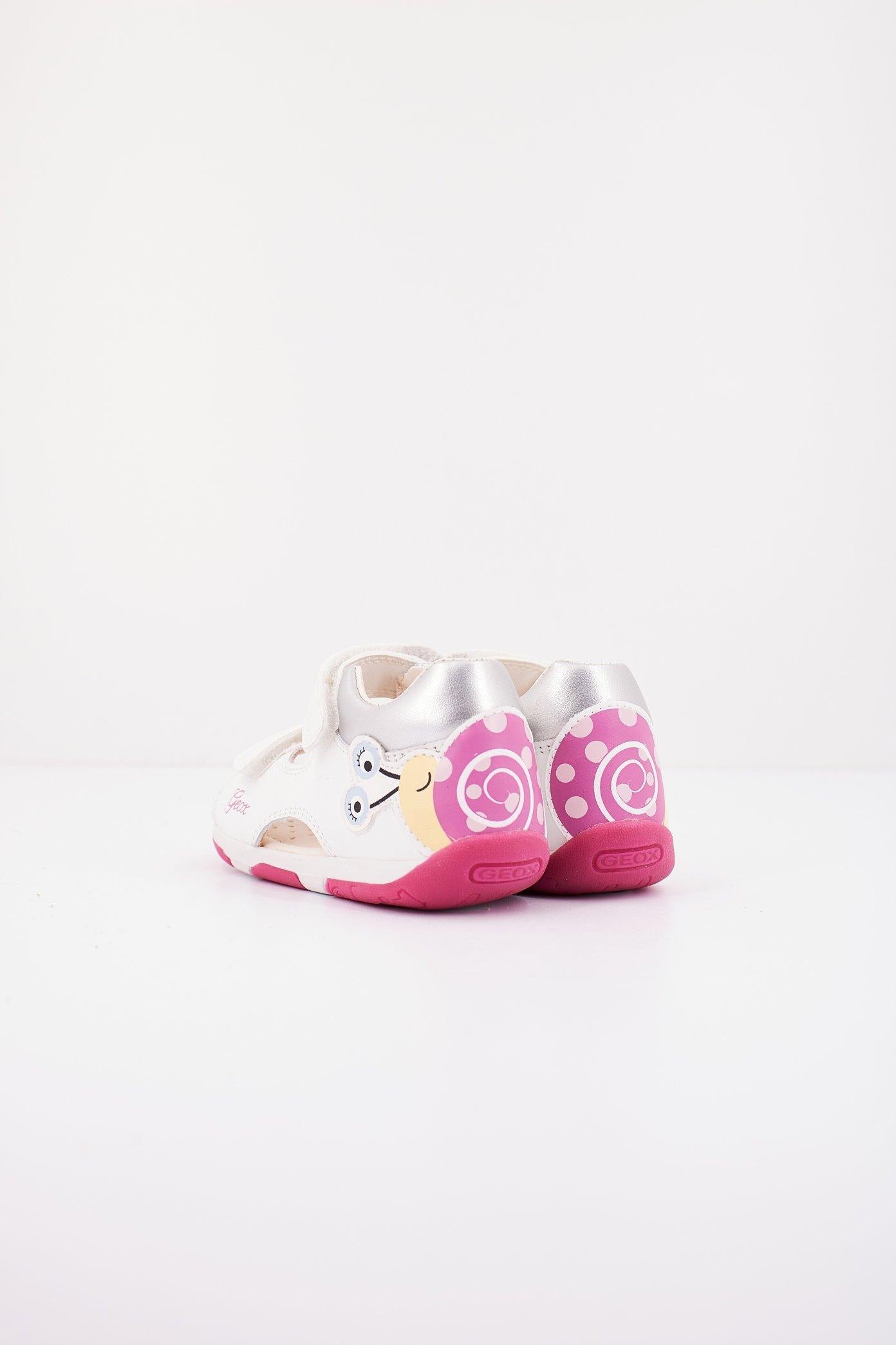 GEOX B SANDAL TAPUZ GIRL en color BLANCO (3)
