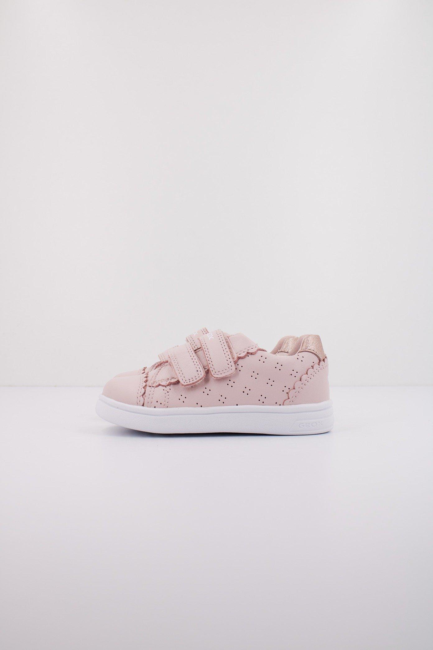 GEOX B DJROCK GIRL en color ROSA (1)