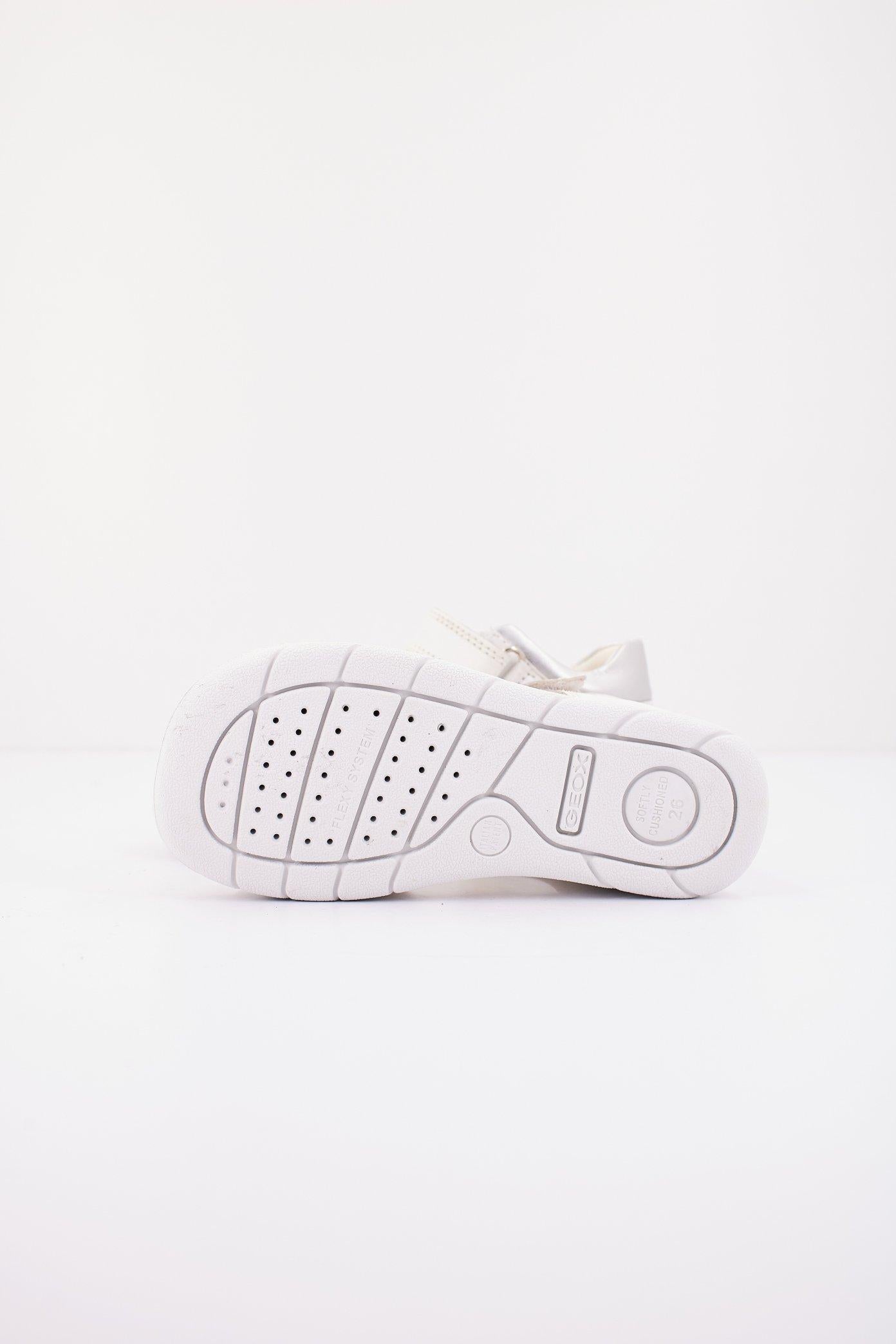 GEOX B SANDAL ALUL GIRL en color BLANCO (4)