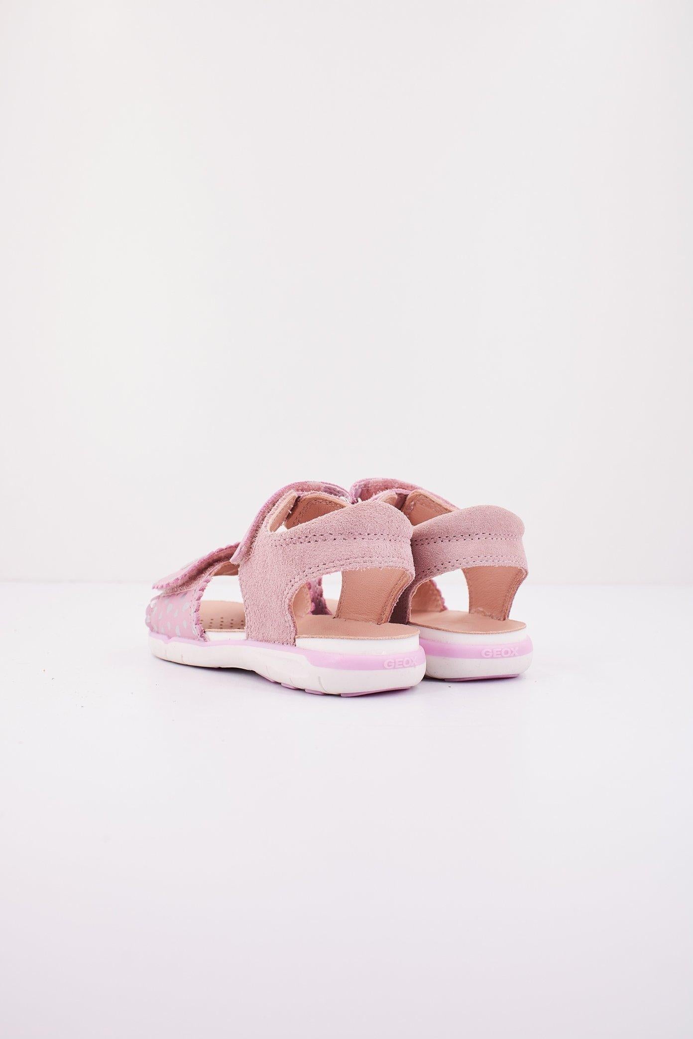 GEOX B SANDAL DELHI GIRL en color ROSA (3)